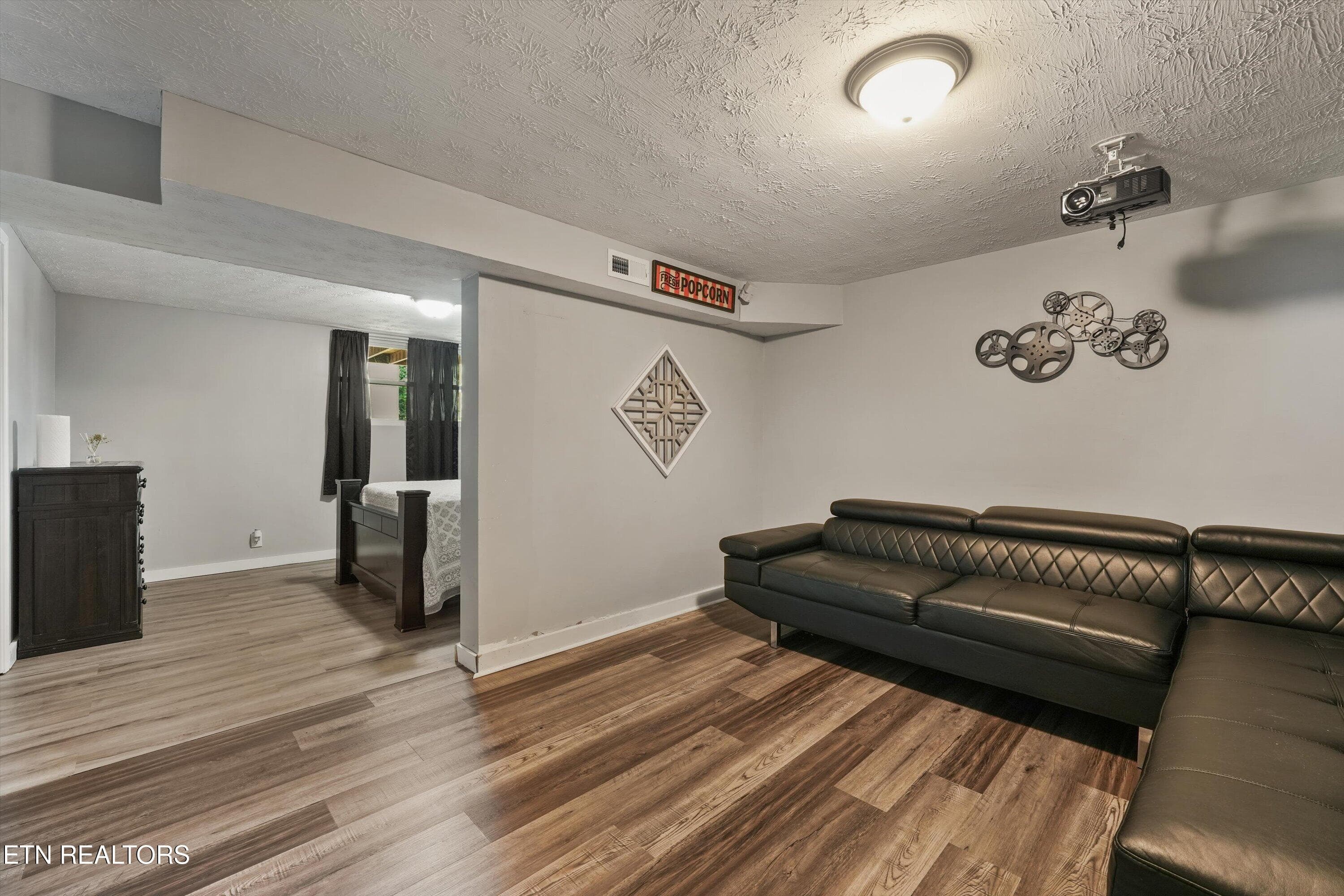 26-7613 Fall Wind Ct 21 - 7613 Fall Wind Court, Powell, TN 37849