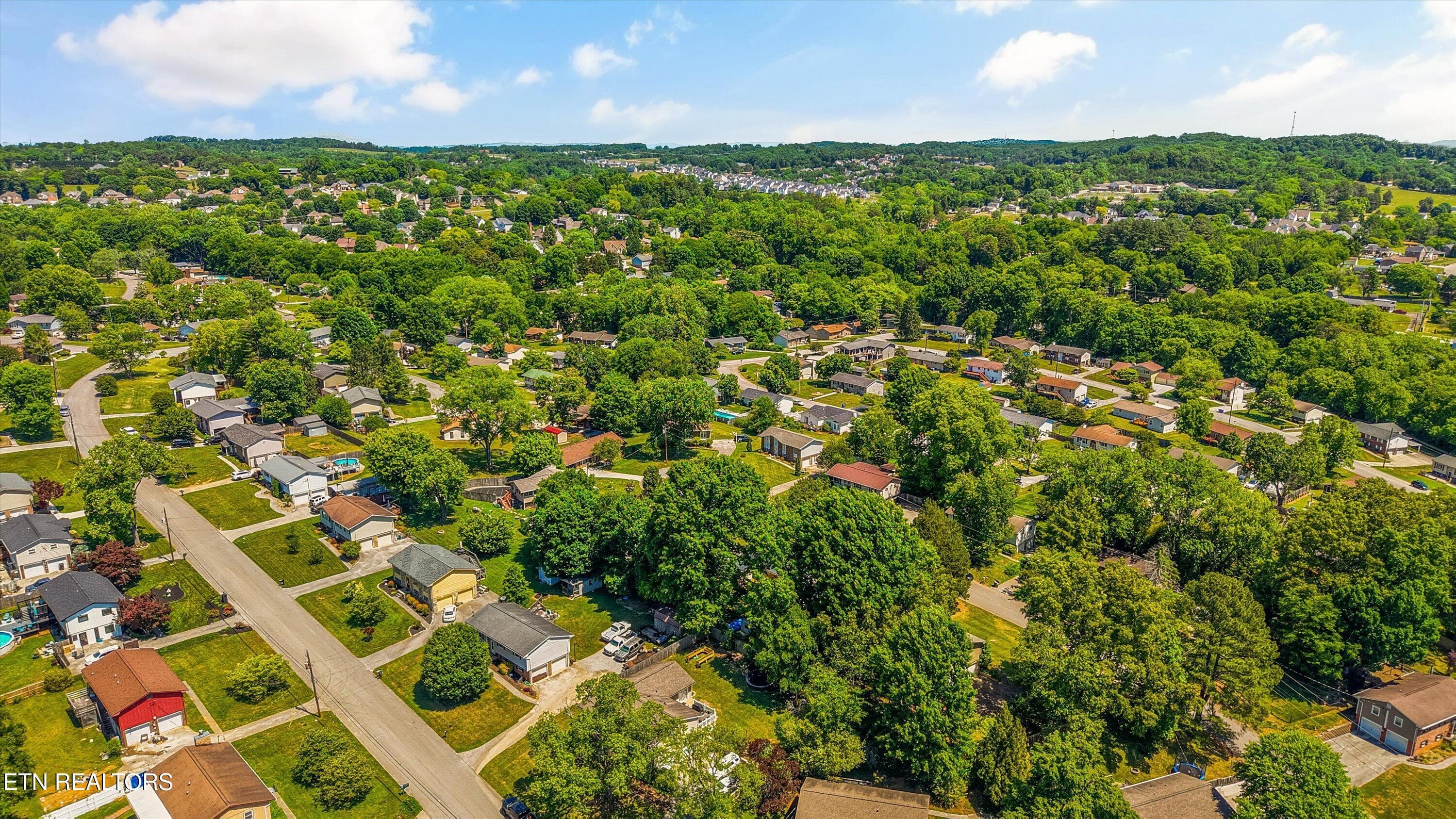 37-7613 Fall Wind Ct 37 - 7613 Fall Wind Court, Powell, TN 37849
