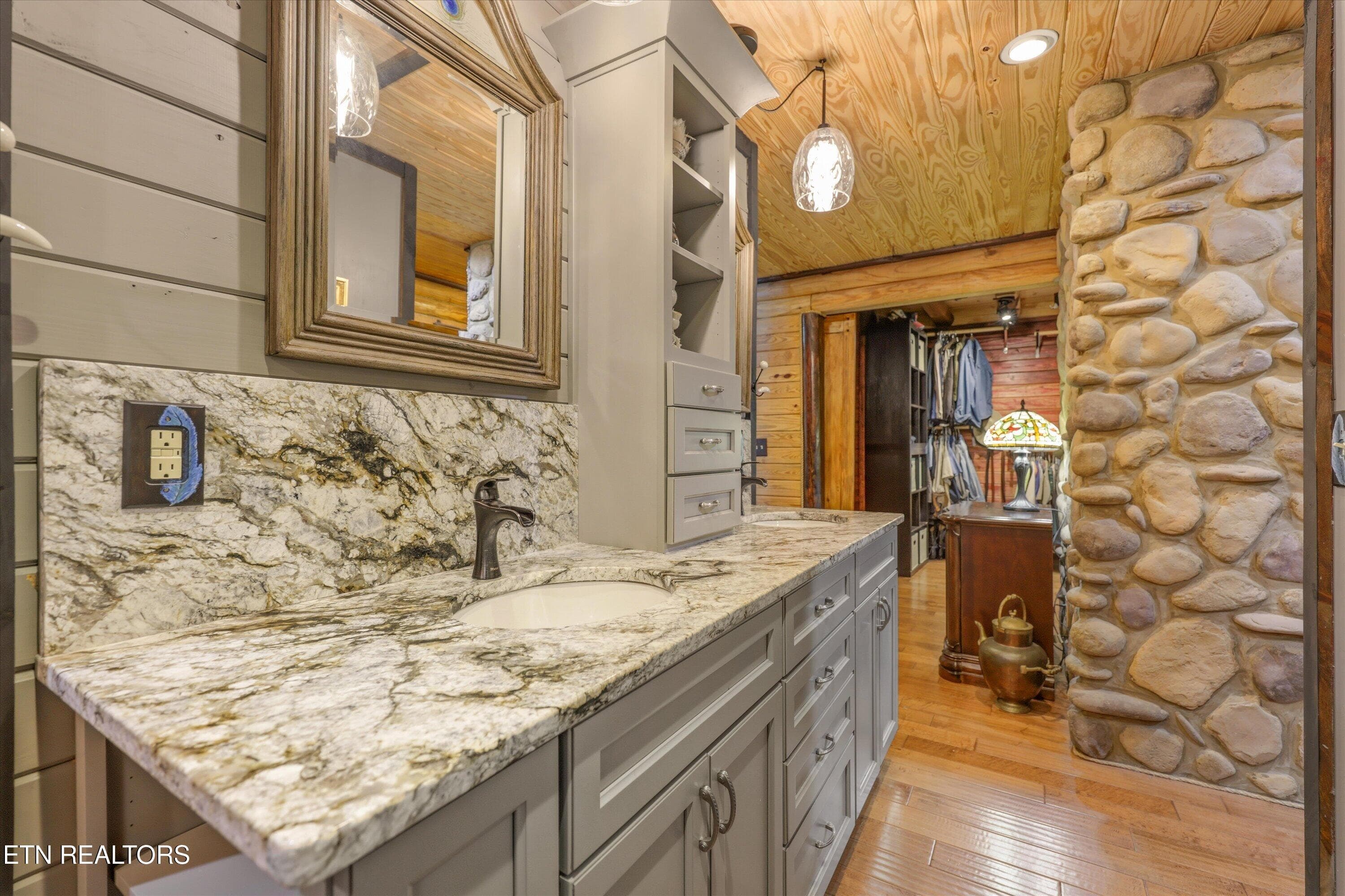 24-320 Cherry Hill Way46 - 320 Cherry Hill Way, Newport, TN 37821