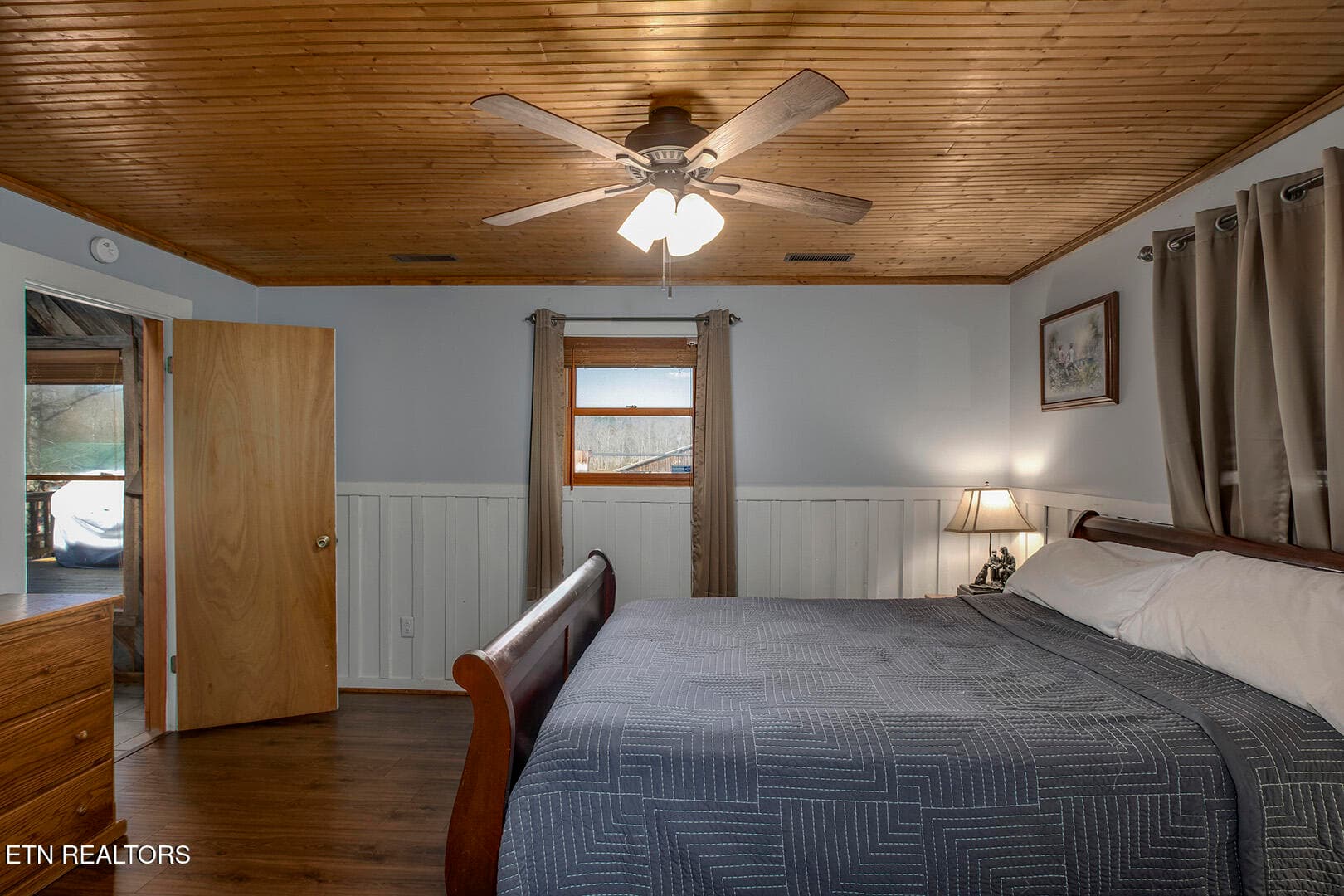 20_RiverRoad_4368_MasterBedroom01 - 4368 River Rd, Ten Mile, TN 37880