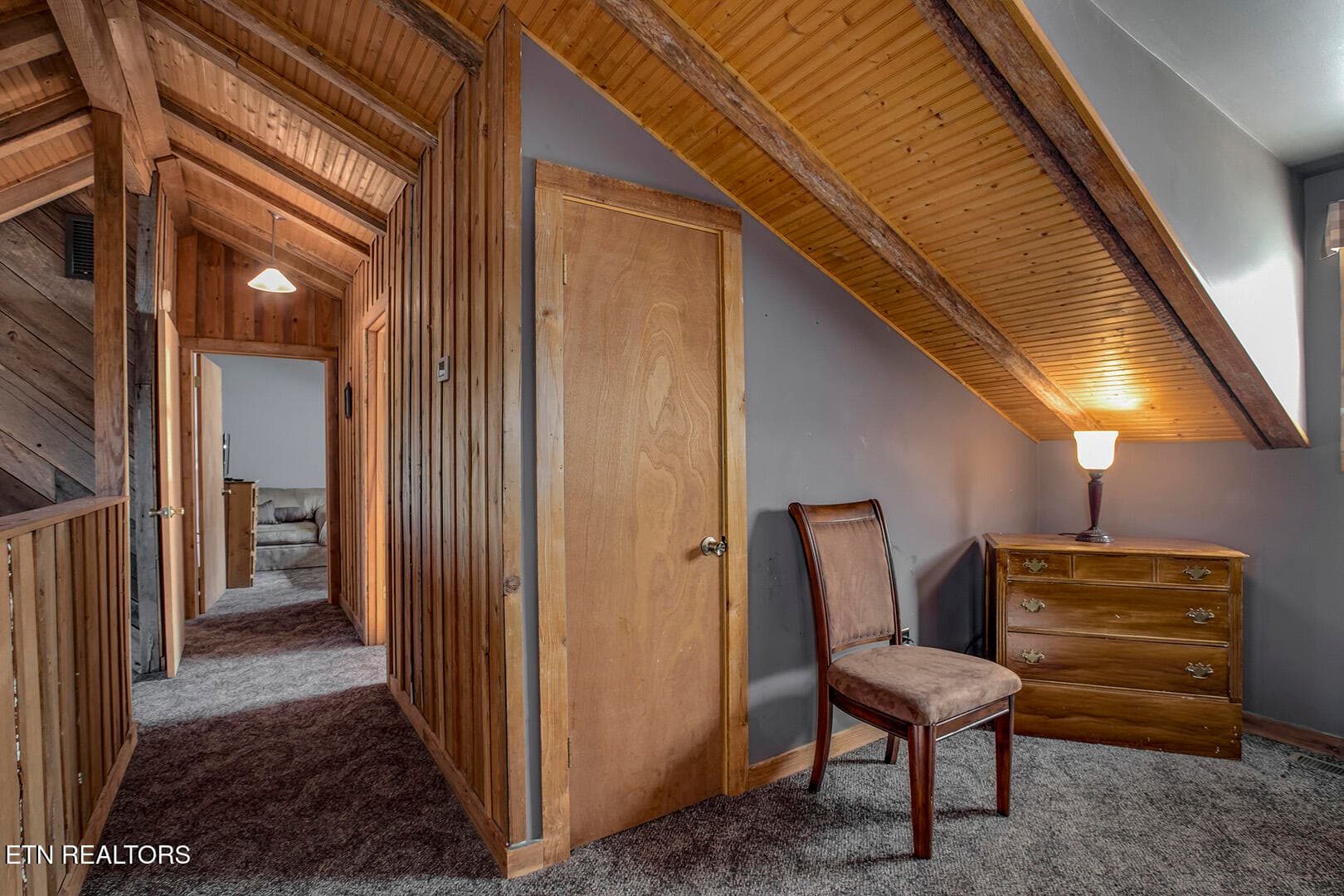 26_RiverRoad_4368_UpperLandingHall02-Fam - 4368 River Rd, Ten Mile, TN 37880