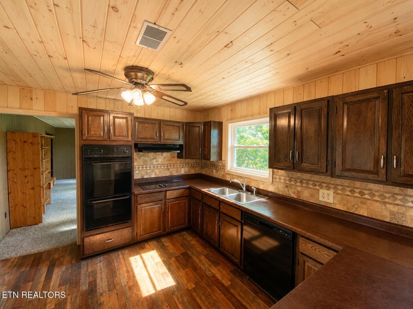 6743992C-A257-4D13-8583-D0E36E22C696 - 505 Crest Rd, Gatlinburg, TN 37738