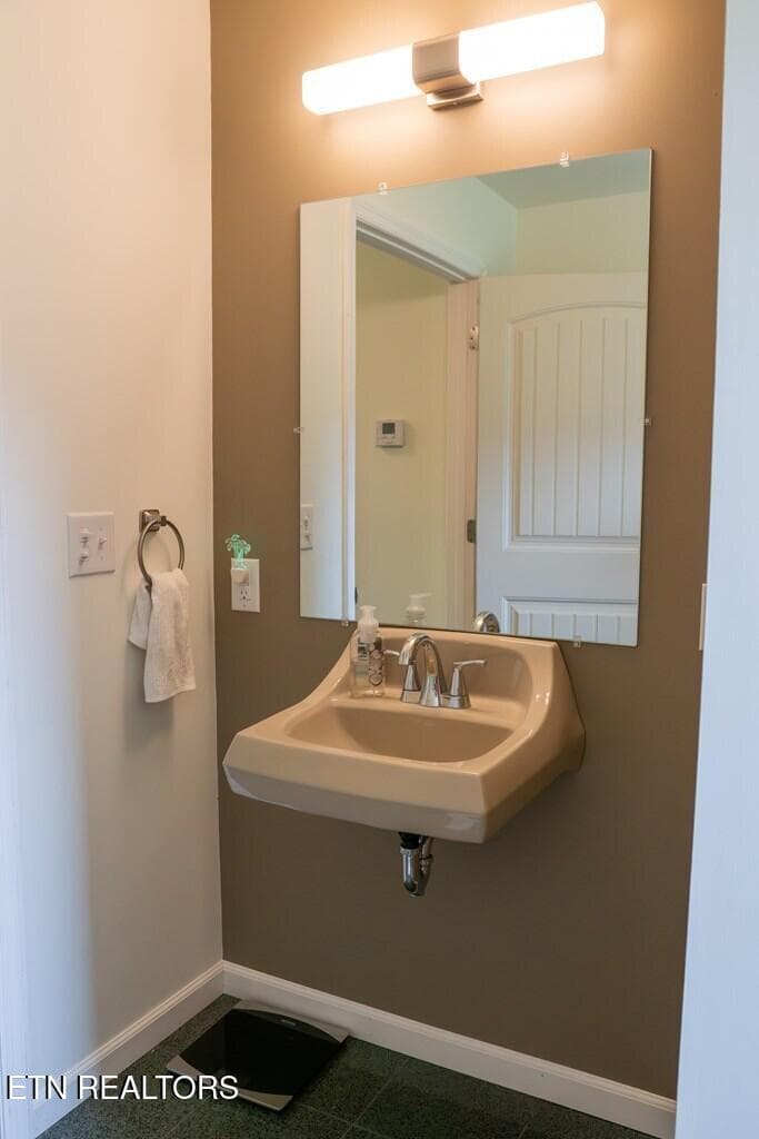 244448_22 - 1518 Cummingsville And Sparkman Rd, Doyle, TN 38559