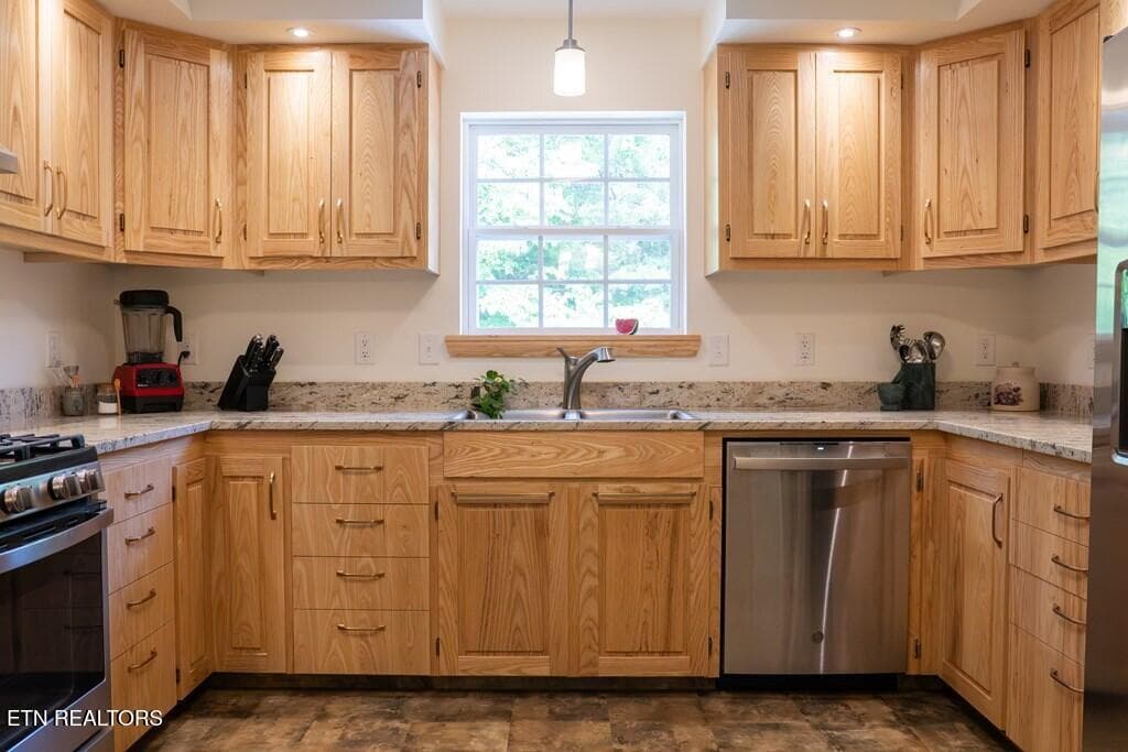 244448_28 - 1518 Cummingsville And Sparkman Rd, Doyle, TN 38559