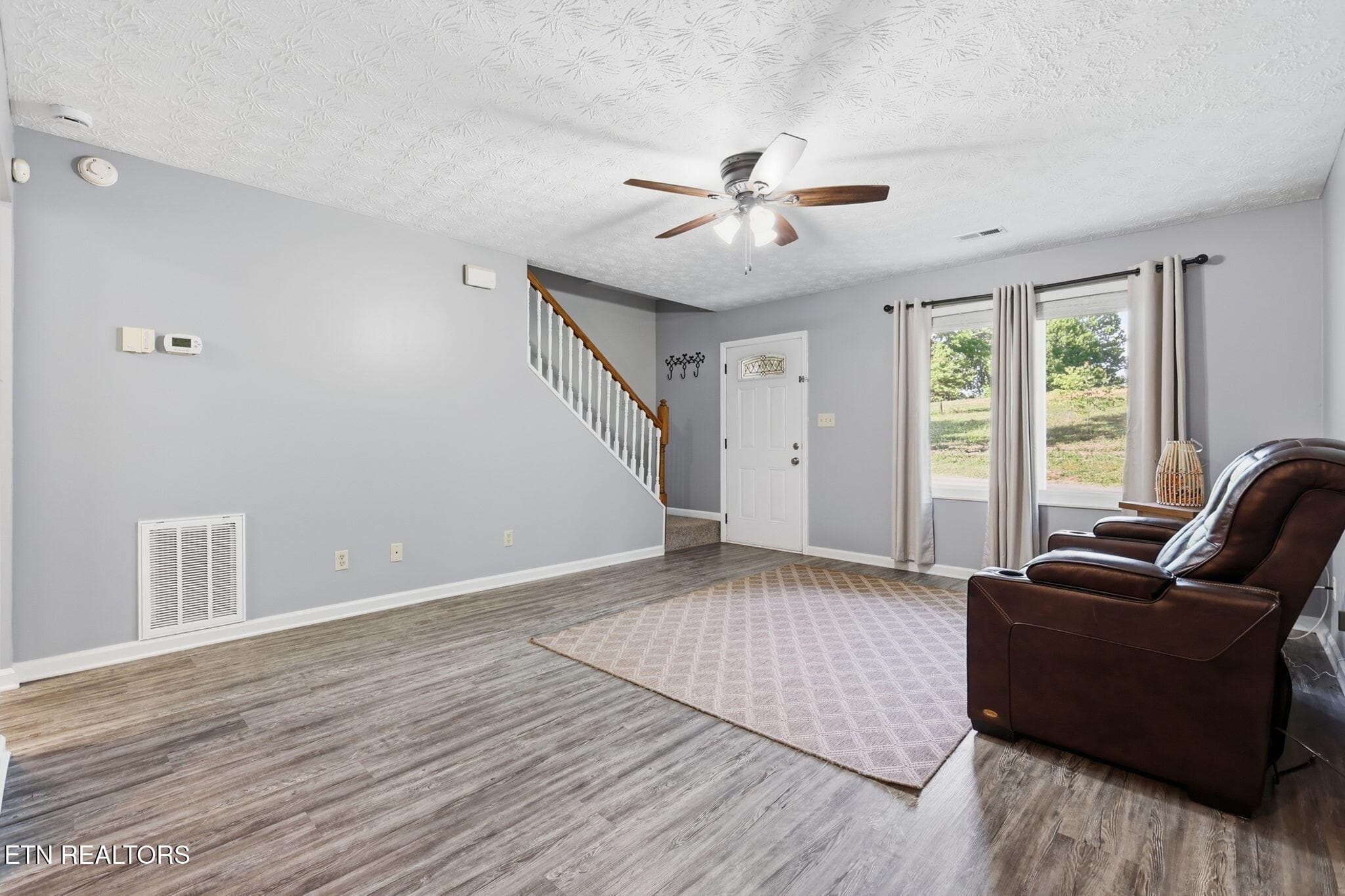 13-web-or-mls-3F1A9753 - 5516 W Emory Rd, Powell, TN 37849