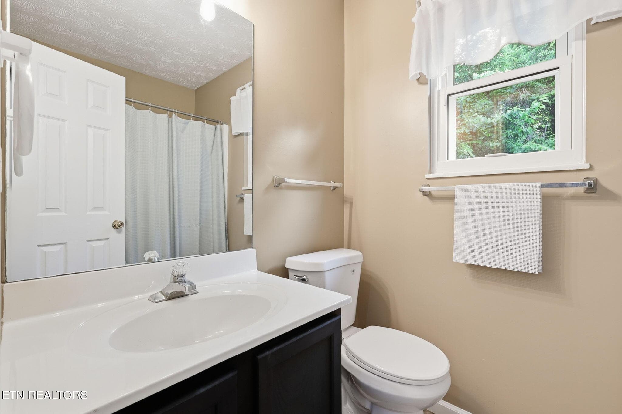 37-web-or-mls-3F1A9839 - 5516 W Emory Rd, Powell, TN 37849