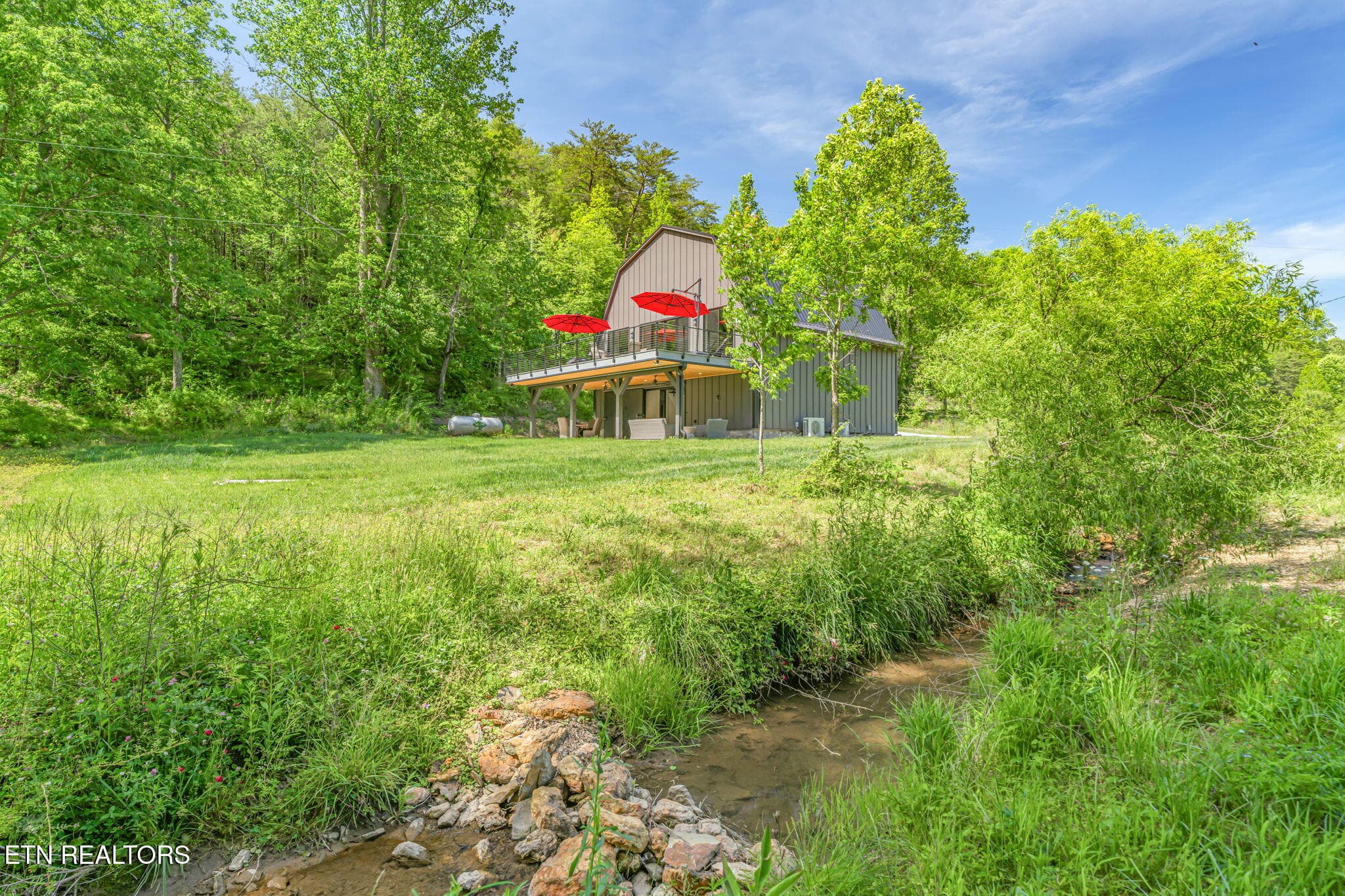 2380 Rafter Rd, Tellico Plains, TN 37385