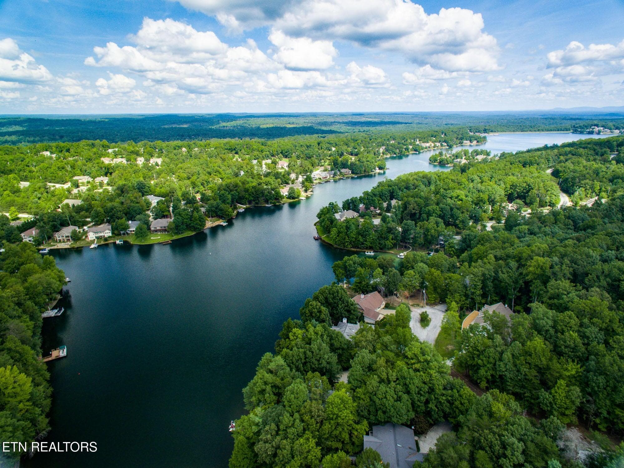 BEAUTIFUL LAKE DARTMOOR - 22 Lakeridge Terrace, Fairfield Glade, TN 38558