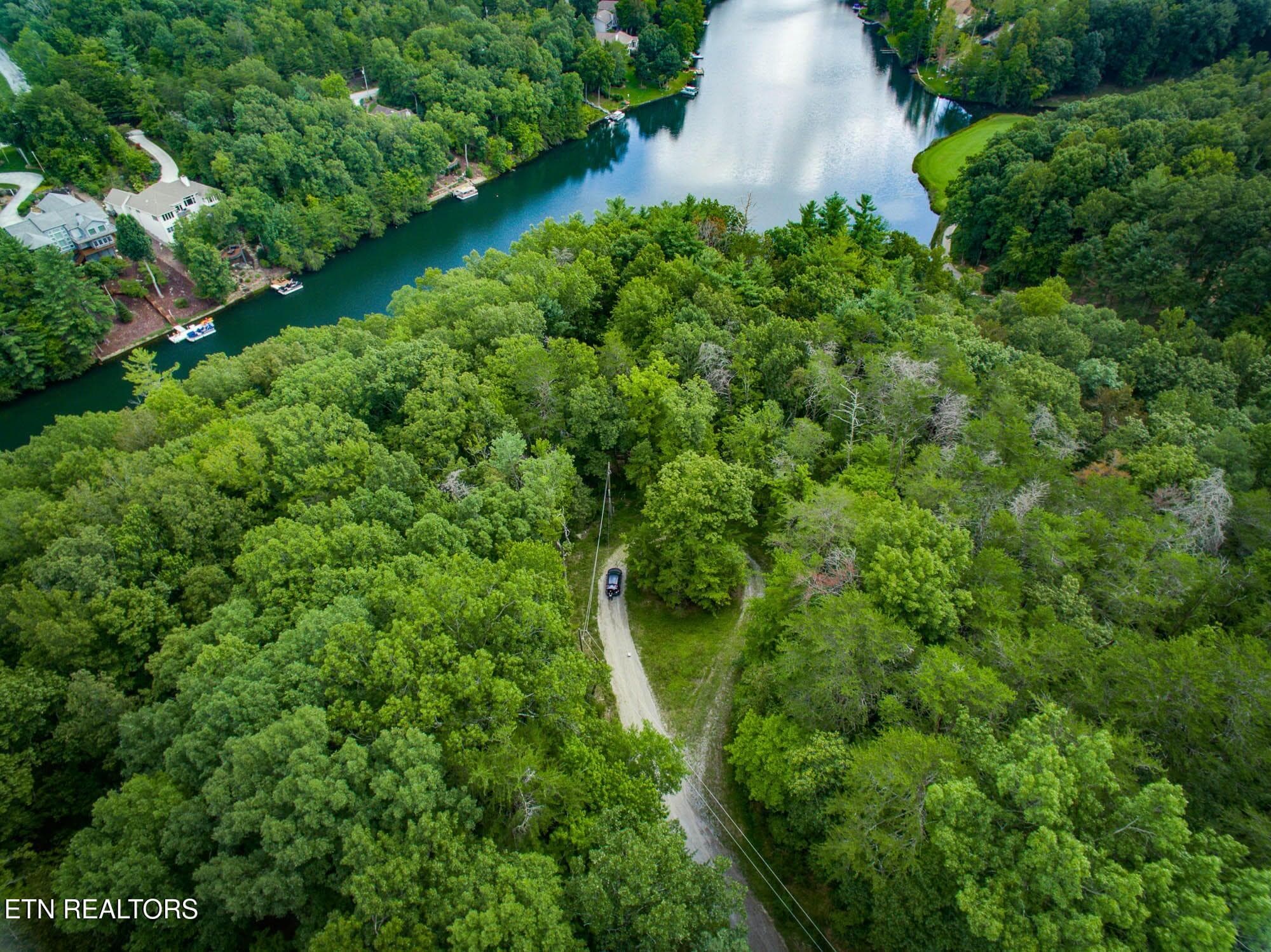 LOT IS AT END OF CUL DE SAC - 22 Lakeridge Terrace, Fairfield Glade, TN 38558