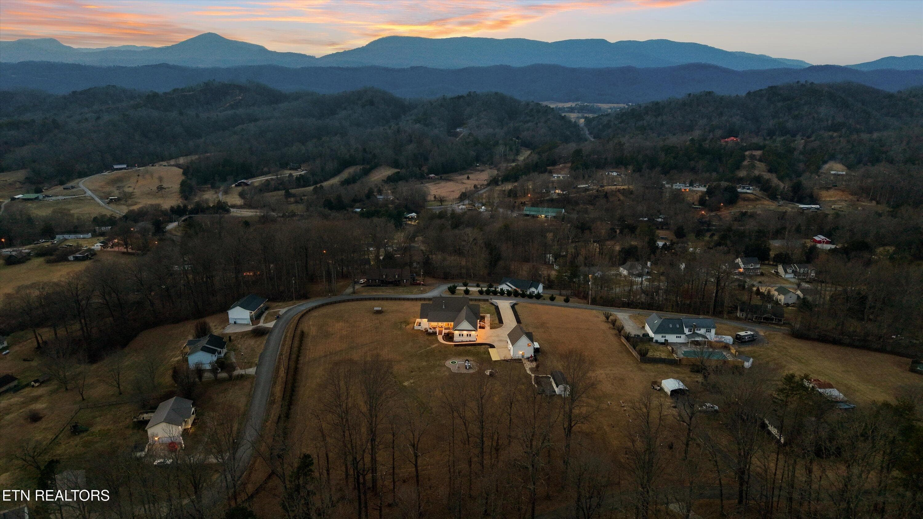88-88-130 Hendren Ln TWILIGHT05 - 130 Hendren Lane, Clinton, TN 37716