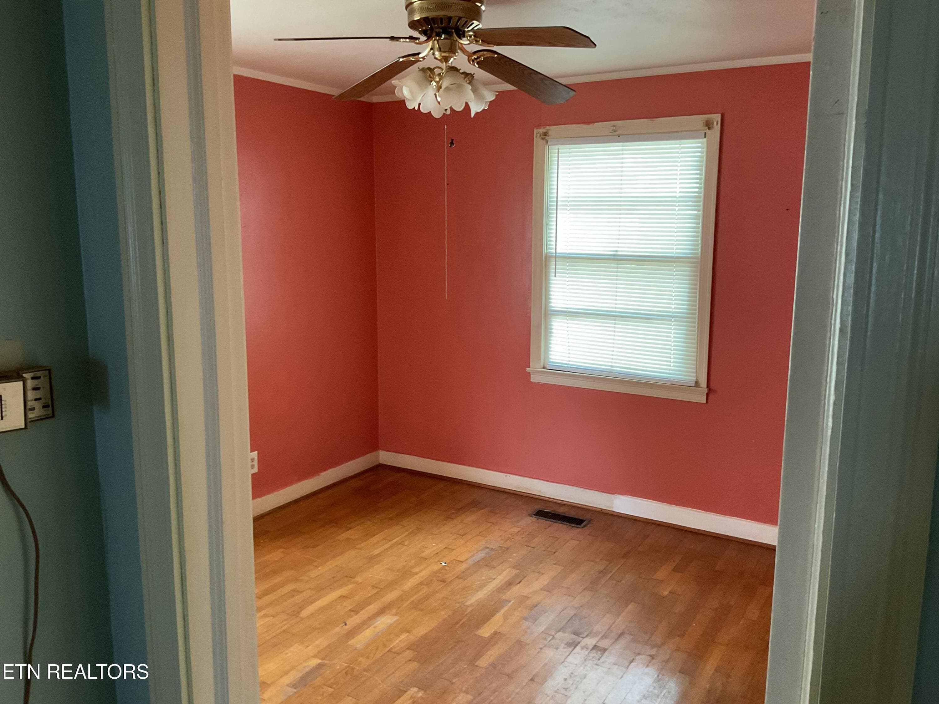 IMG_0033 - 1212 Jones St, Athens, TN 37303