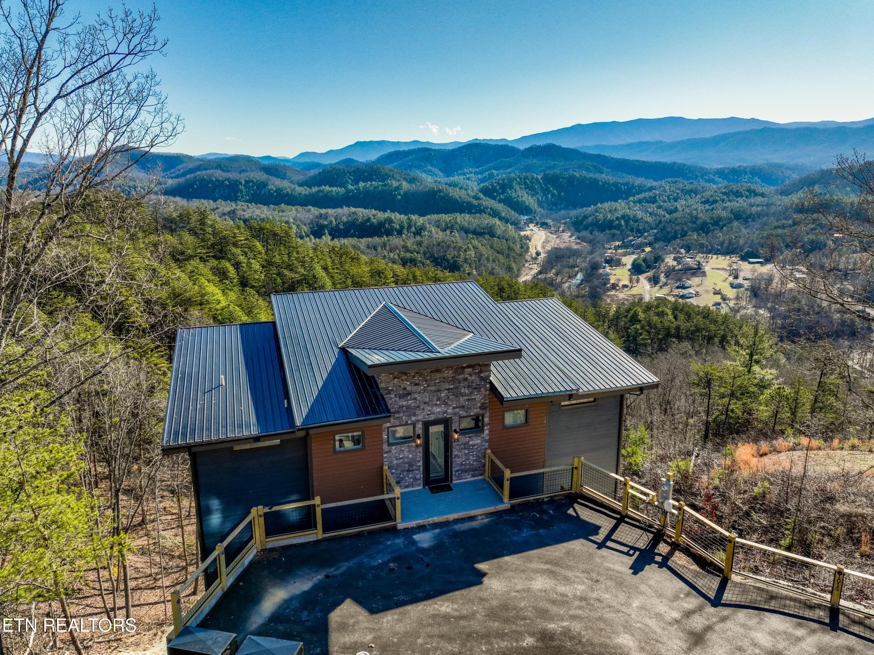 DJI_0070-HDR - 1015 Leslie Way, Sevierville, TN 37876