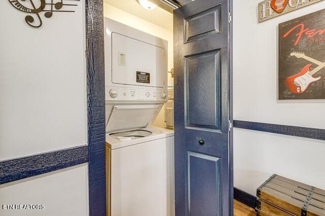 07-Master Laundry area-stackable unit - 840 Sleepy Hollow Rd, Gatlinburg, TN 37738, Gatlinburg