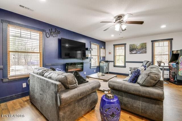 10-Living-TV area - 840 Sleepy Hollow Rd, Gatlinburg, TN 37738, Gatlinburg