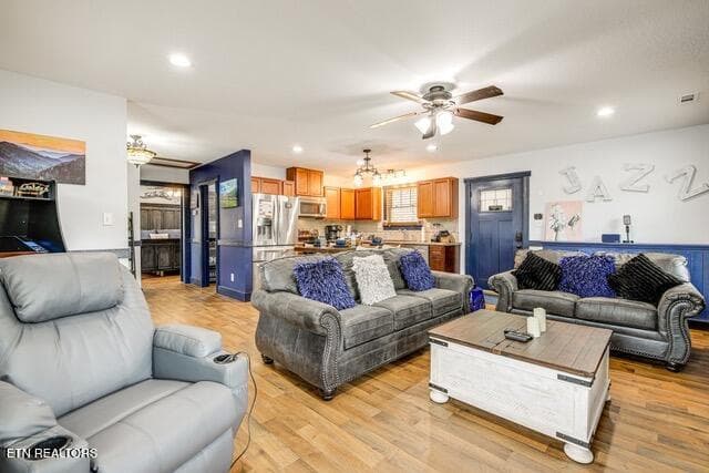 21-Living area view looking into unit. - 840 Sleepy Hollow Rd, Gatlinburg, TN 37738, Gatlinburg
