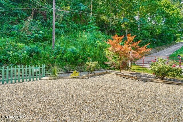 31-Side Parking Area - 840 Sleepy Hollow Rd, Gatlinburg, TN 37738, Gatlinburg