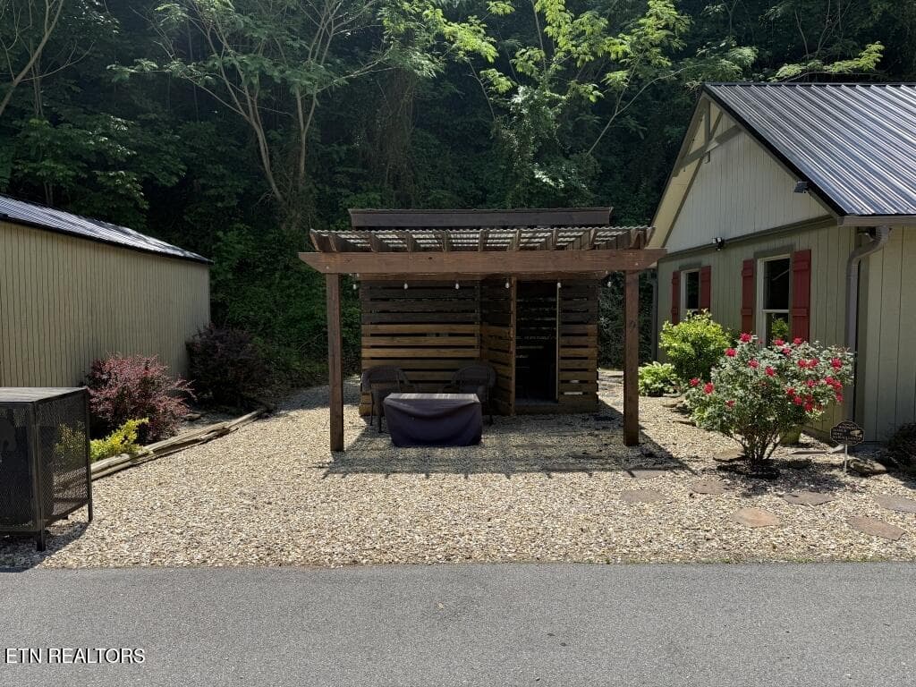 33-Side of Home Hot Tub-Privacy area - 840 Sleepy Hollow Rd, Gatlinburg, TN 37738, Gatlinburg
