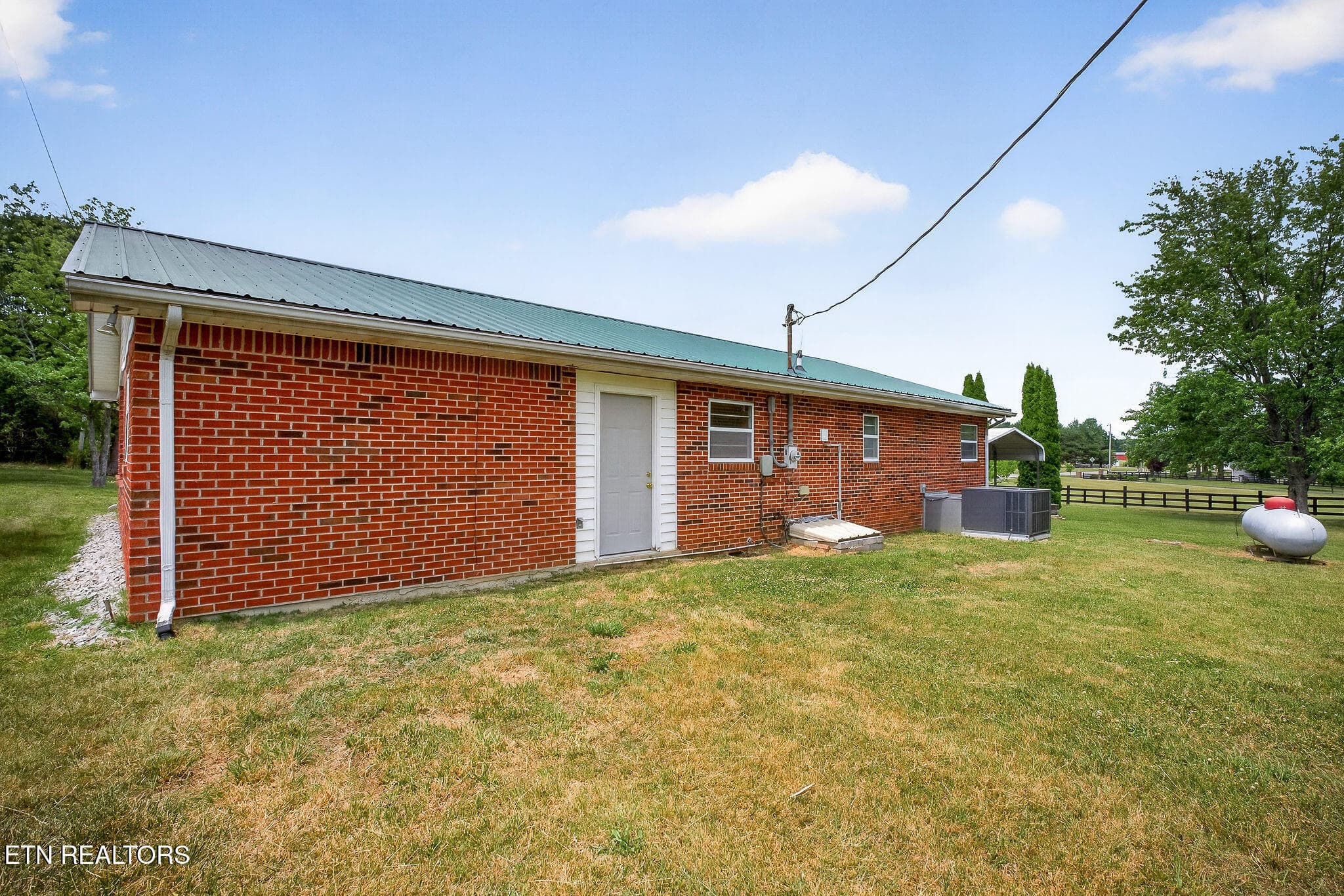 DSC08083 - 1372 Jamestown Hwy, Livingston, TN 38570, Livingston