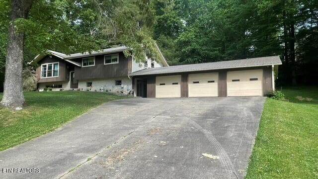 Front 1 - 572 S Lake Drive, Oneida, TN 37841