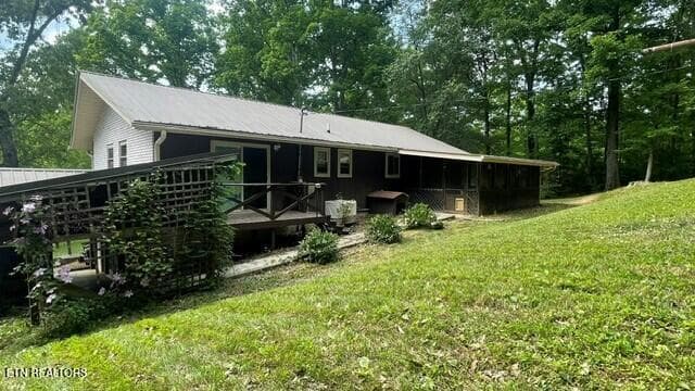 Backyard 2 - 572 S Lake Drive, Oneida, TN 37841