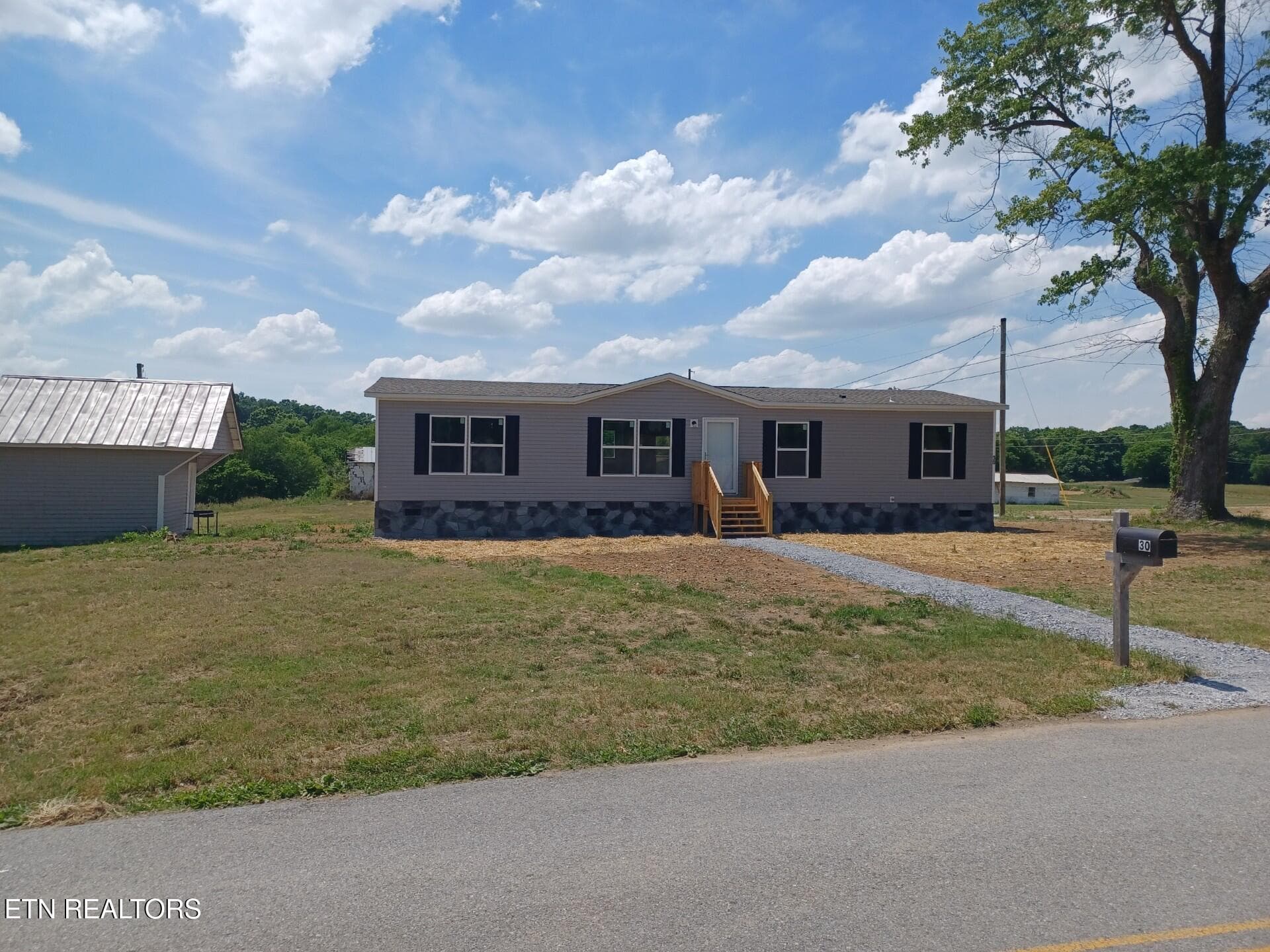 123_1 2 - 30 Sinking Springs Rd, Midway, TN 37809
