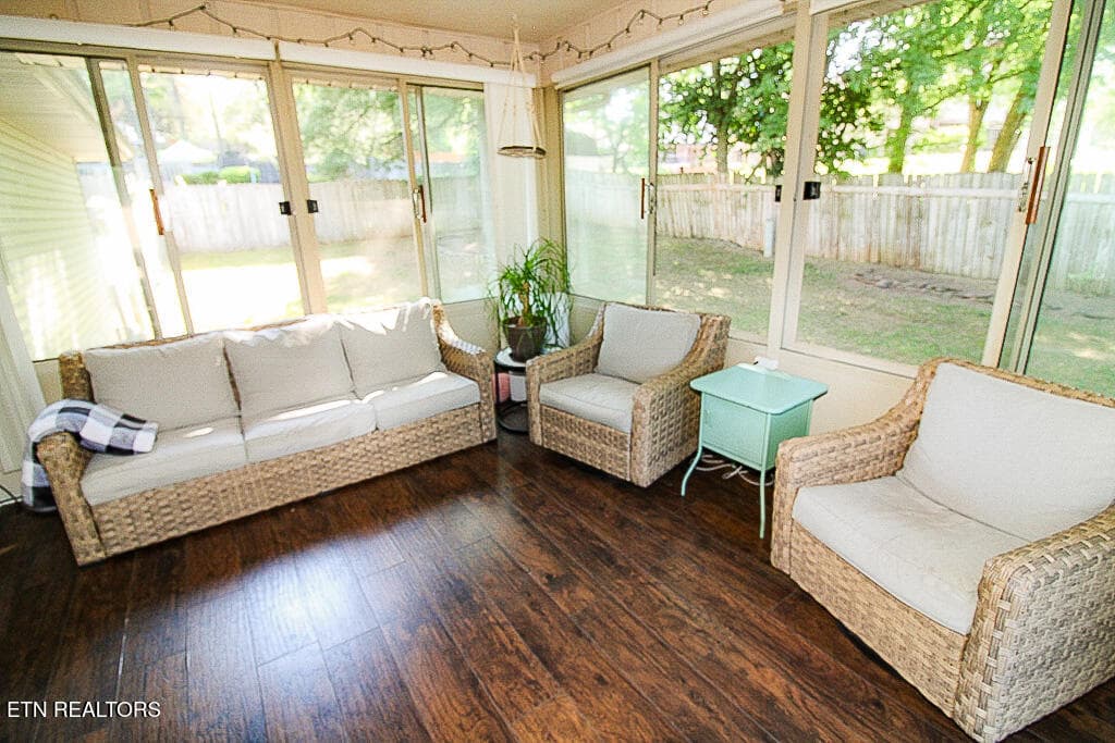 T - 1721 Grenada Blvd, Knoxville, TN 37922, Knoxville