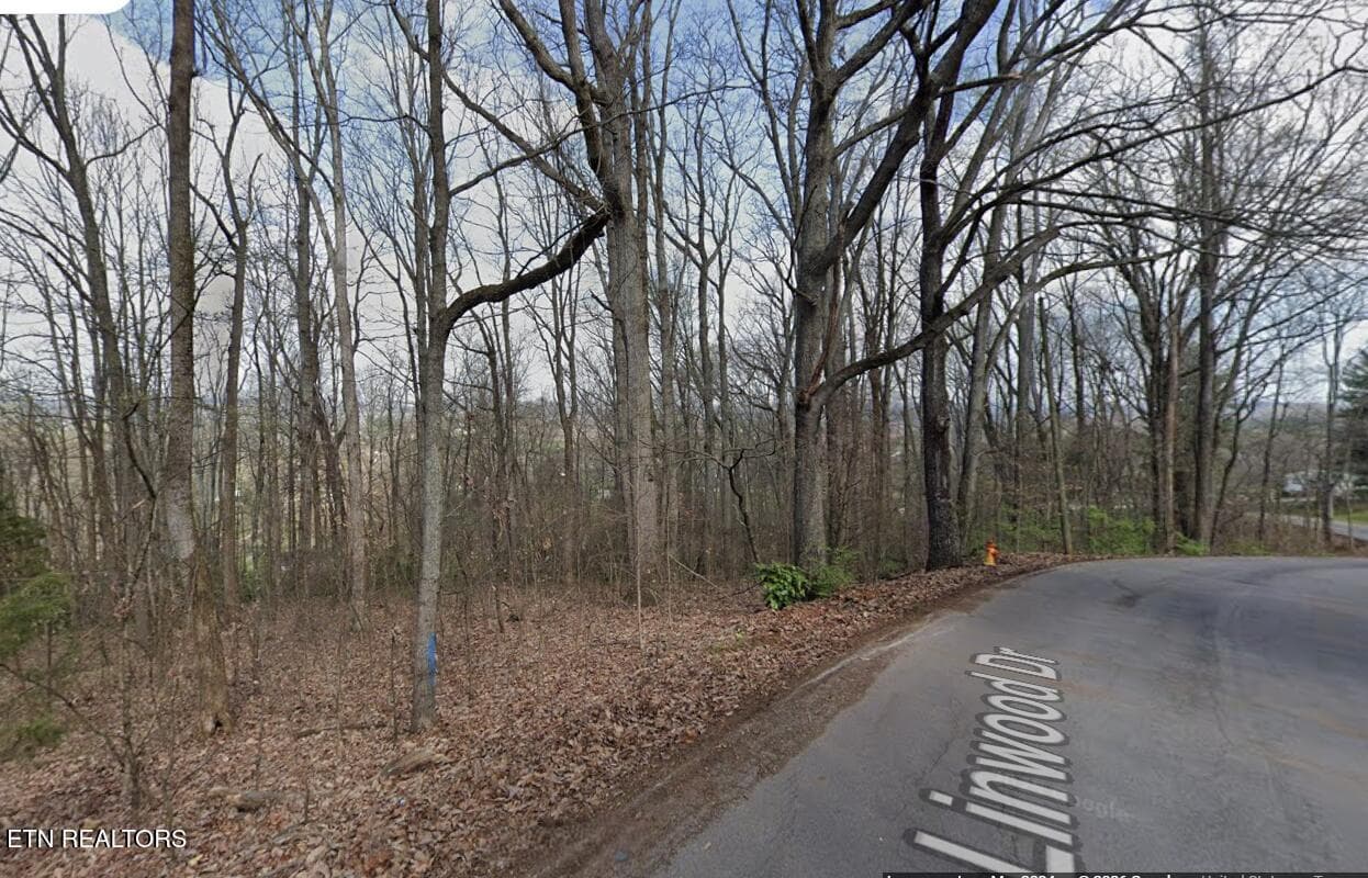 136 Linwood Drive, Sweetwater, TN 37874