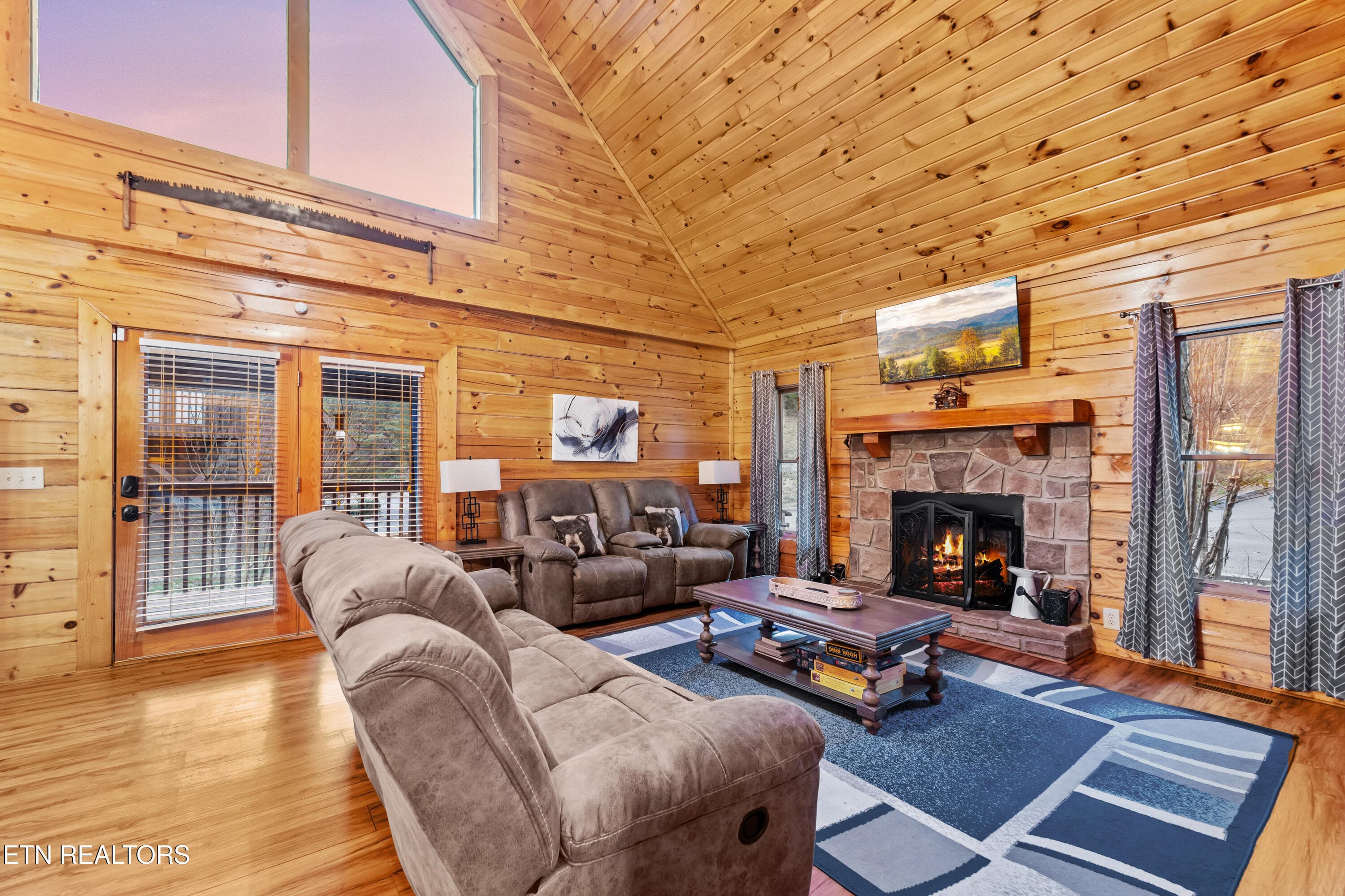 Living Area - 1316 Wedge Tailed Lane, Sevierville, TN 37876