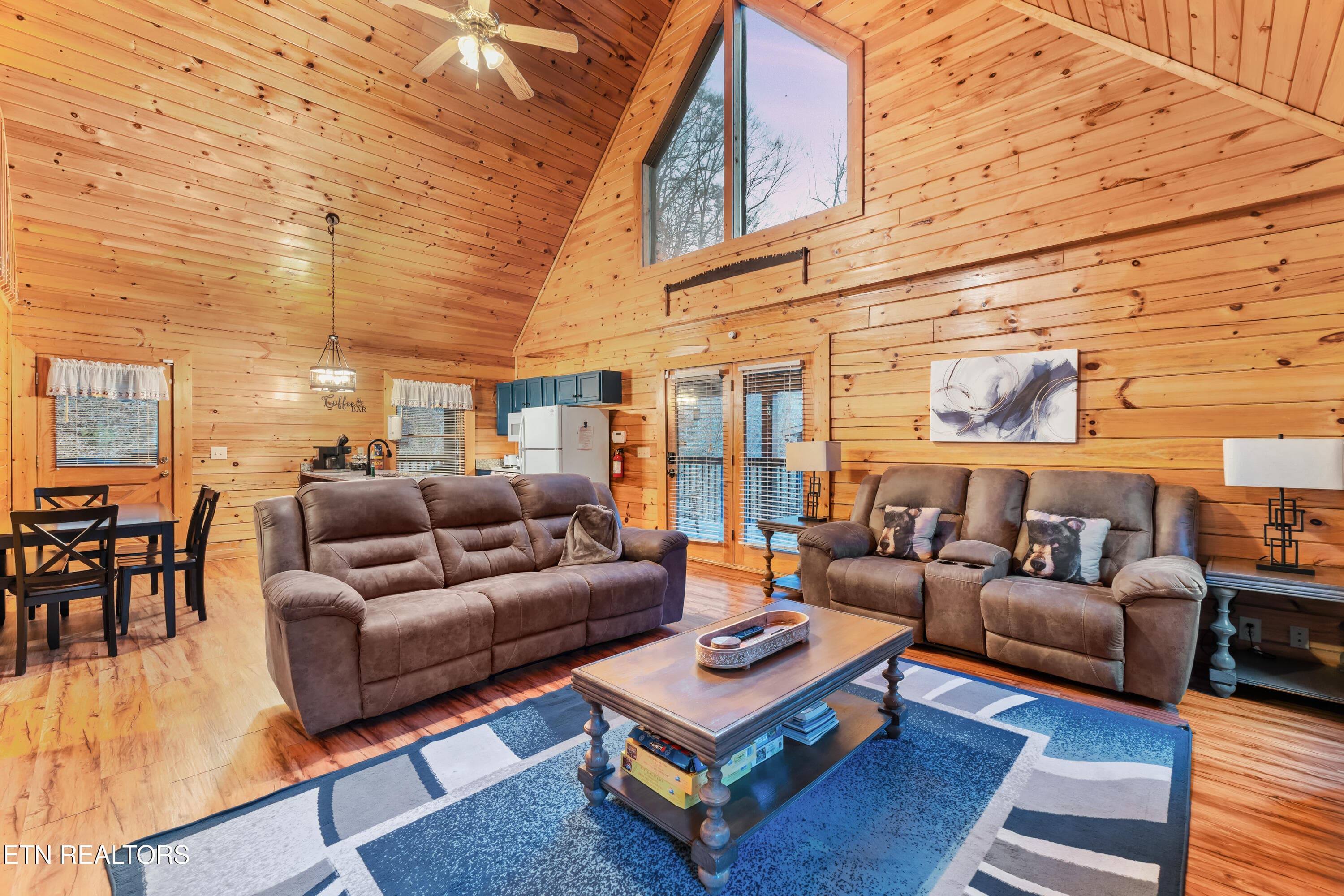 Living / Dining Area - 1316 Wedge Tailed Lane, Sevierville, TN 37876