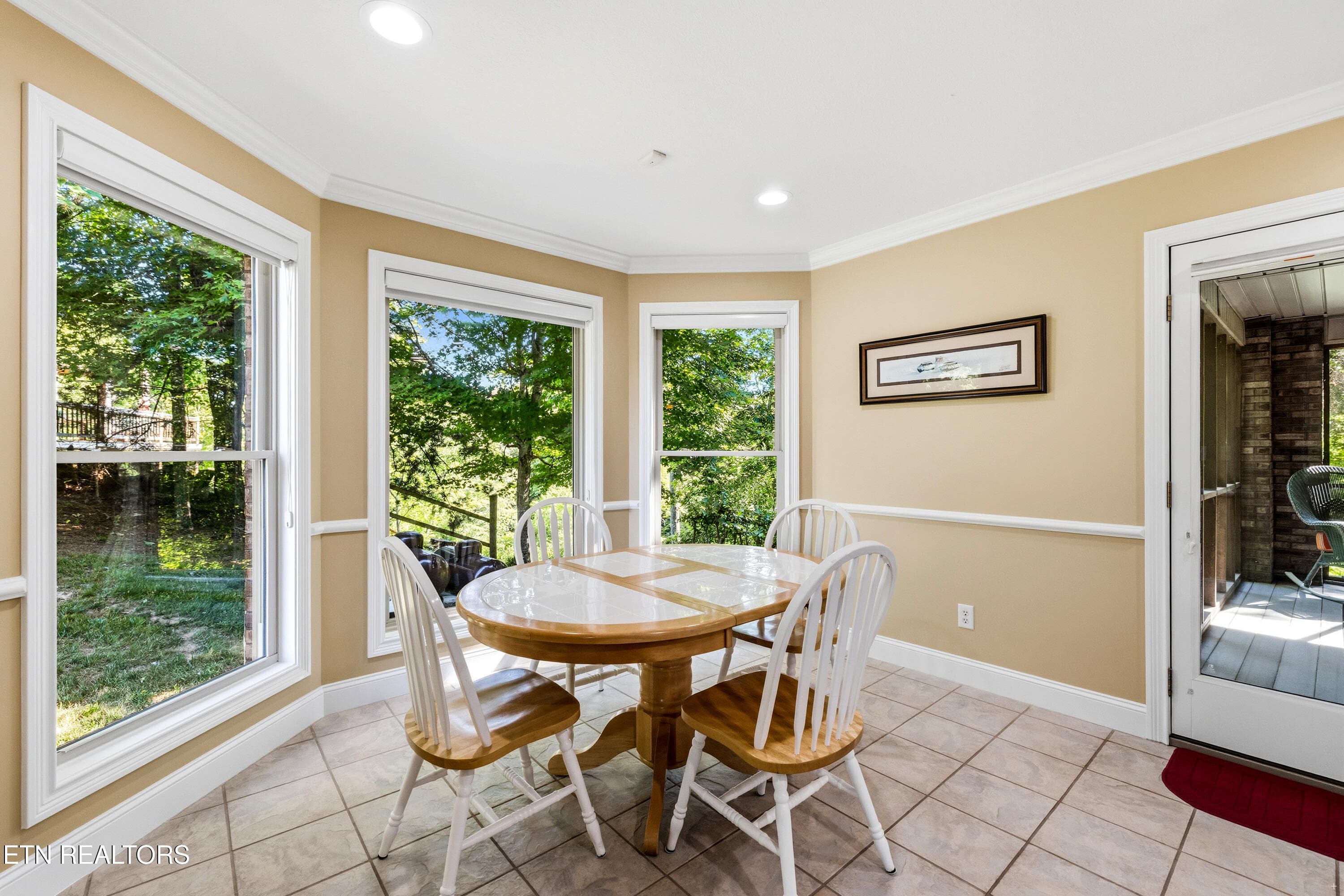 Breakfast room off kitchen - 127 Ridgeland Lane, Sharps Chapel, TN 37866