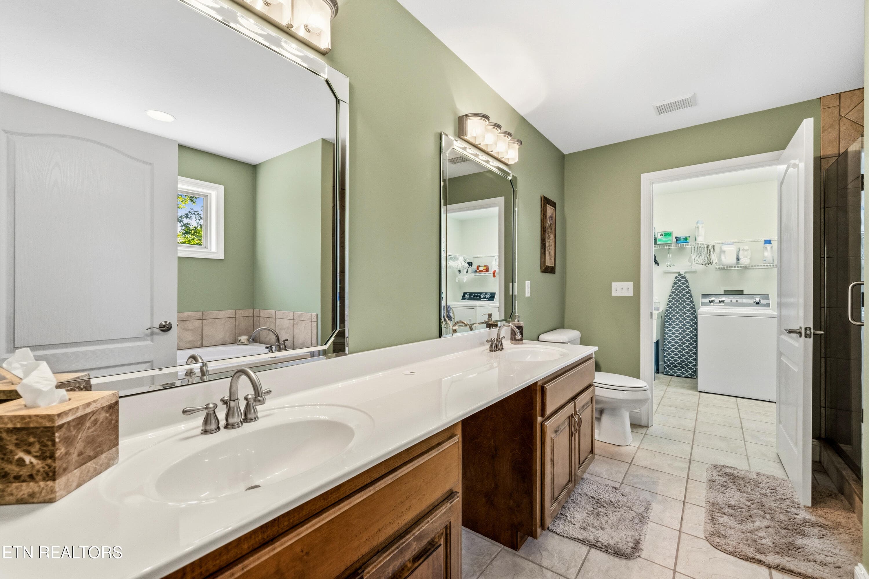 Primary bath - 127 Ridgeland Lane, Sharps Chapel, TN 37866