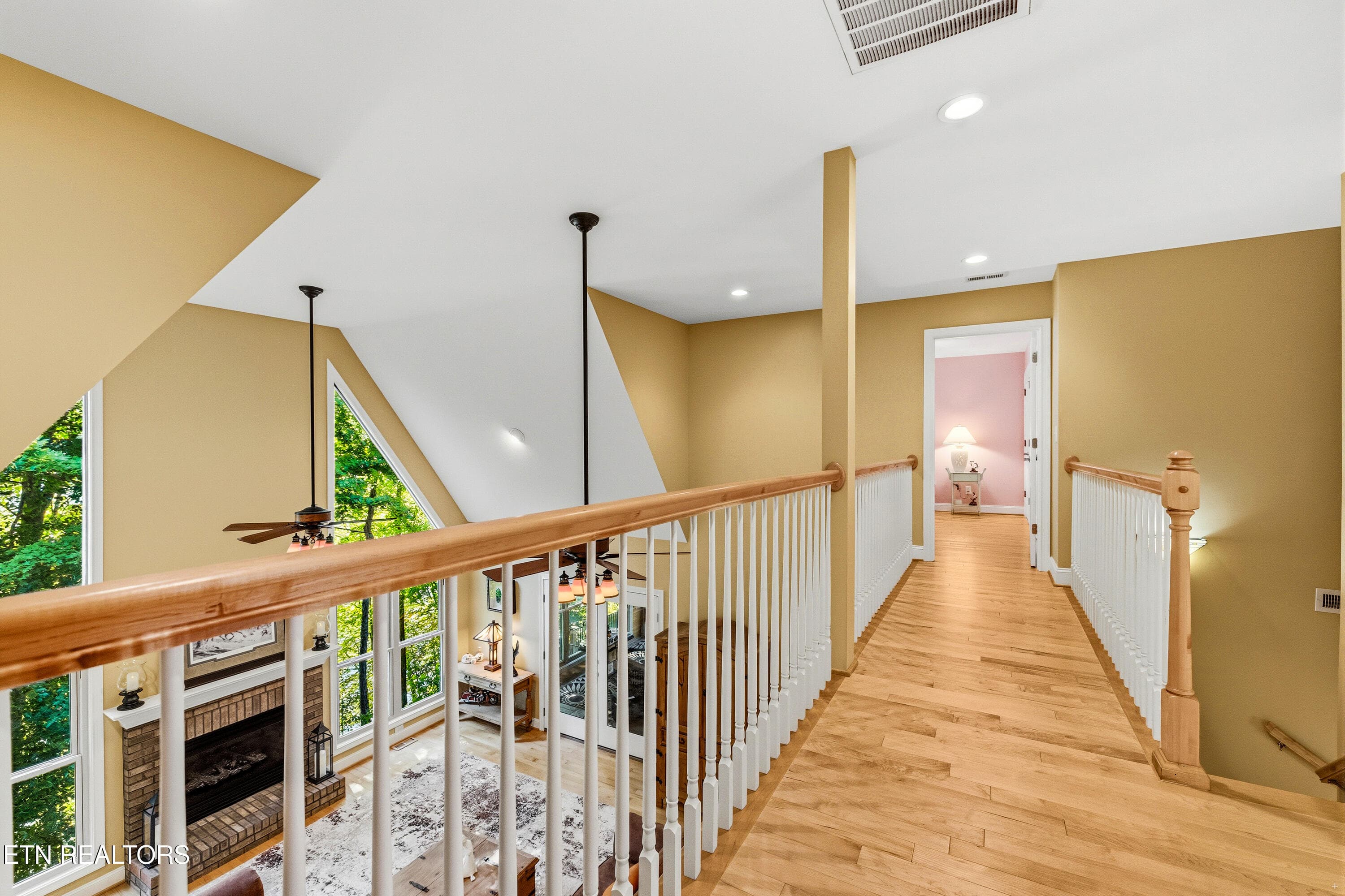Walk way between bedroom 2 and 3 - 127 Ridgeland Lane, Sharps Chapel, TN 37866