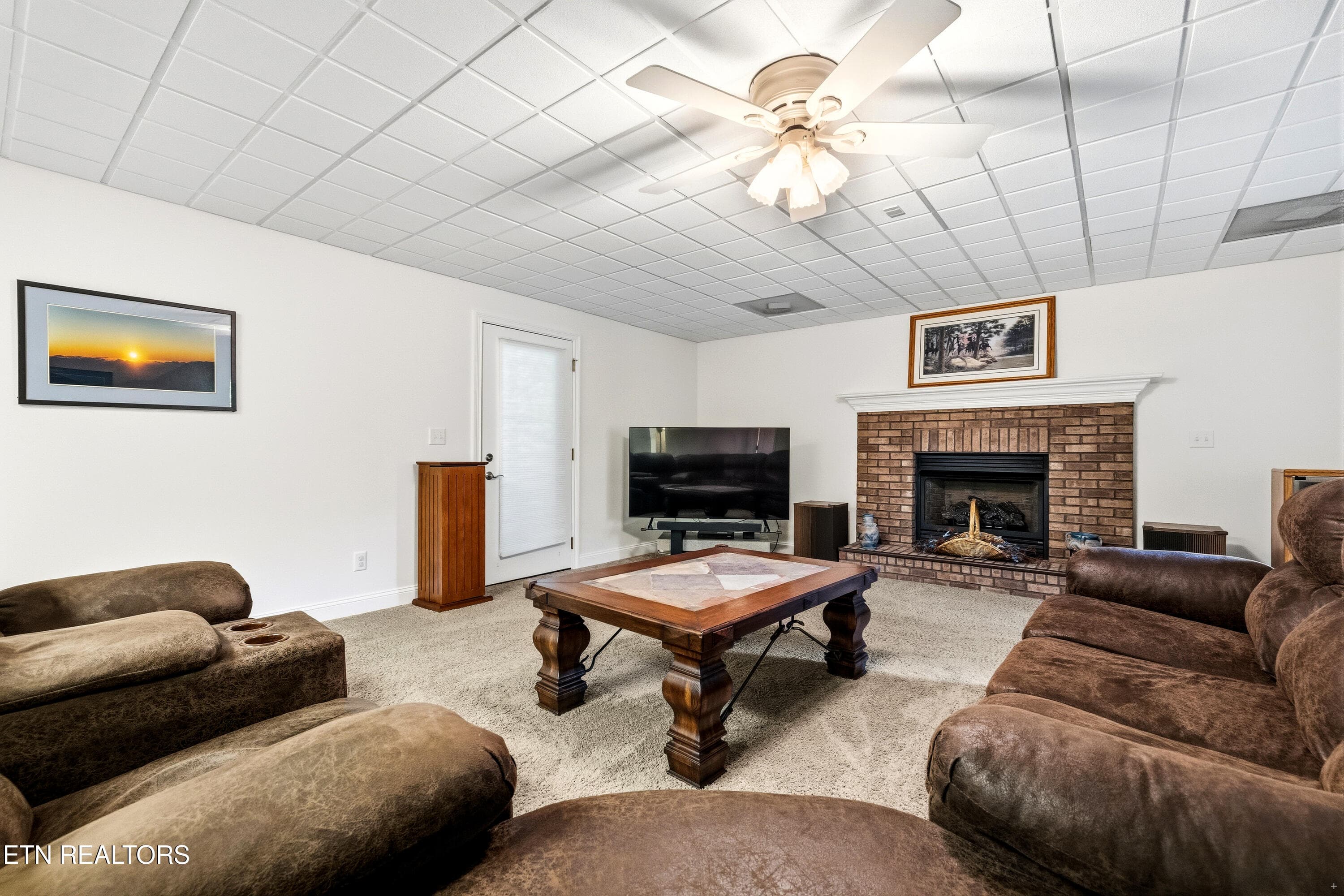 Rec room inwalk out daylight basement - 127 Ridgeland Lane, Sharps Chapel, TN 37866