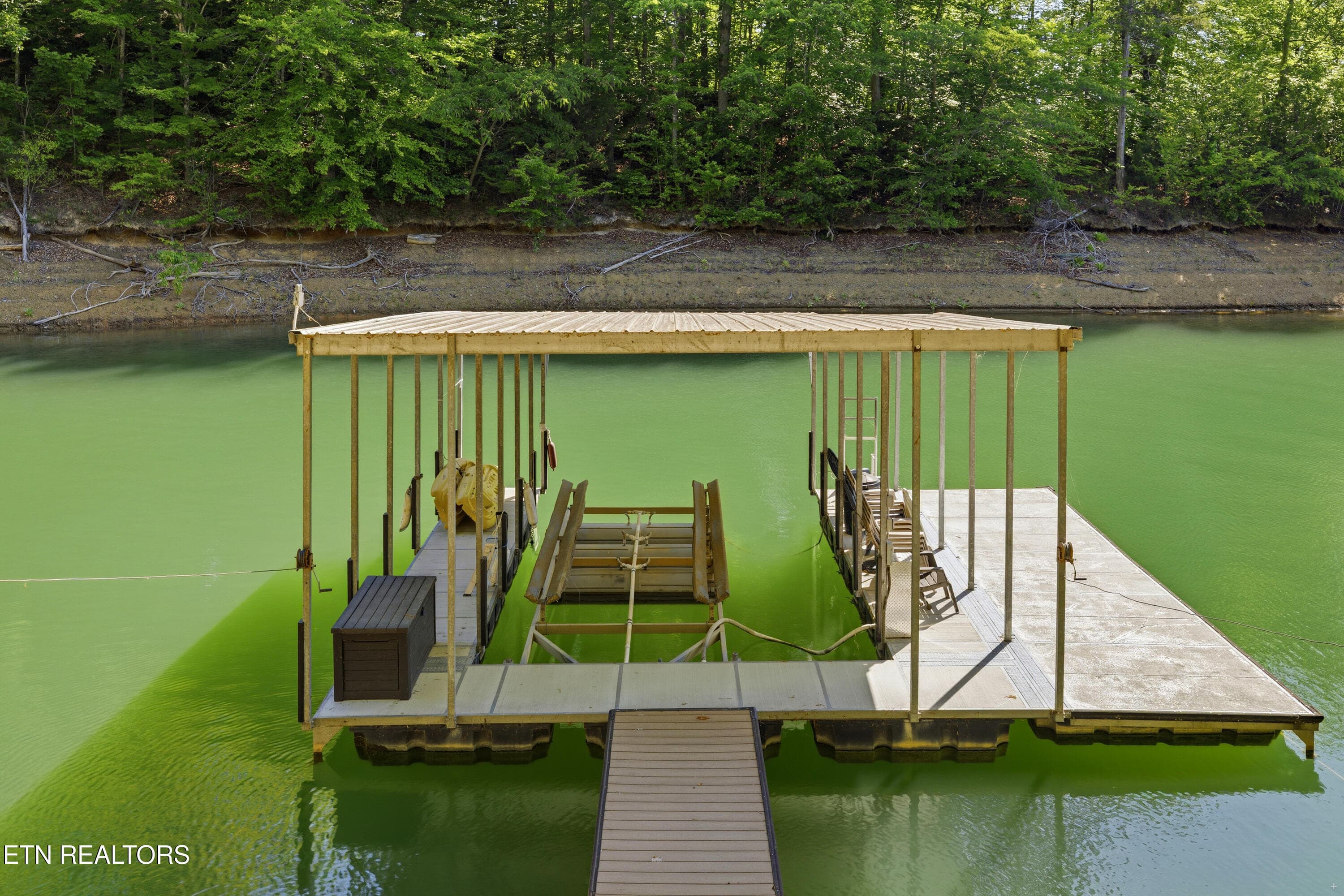 Single slip dock with swim platform - 127 Ridgeland Lane, Sharps Chapel, TN 37866