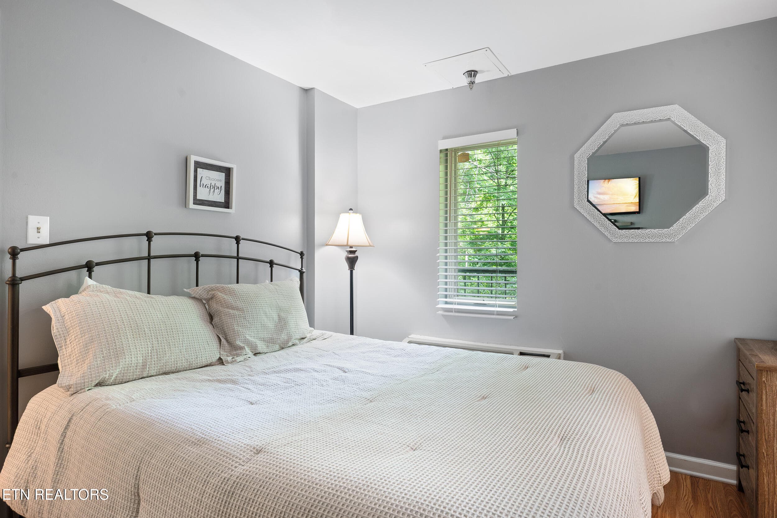 Bedroom 1 - 413 Baskins Creek Rd 501, Gatlinburg, TN 37738, Gatlinburg