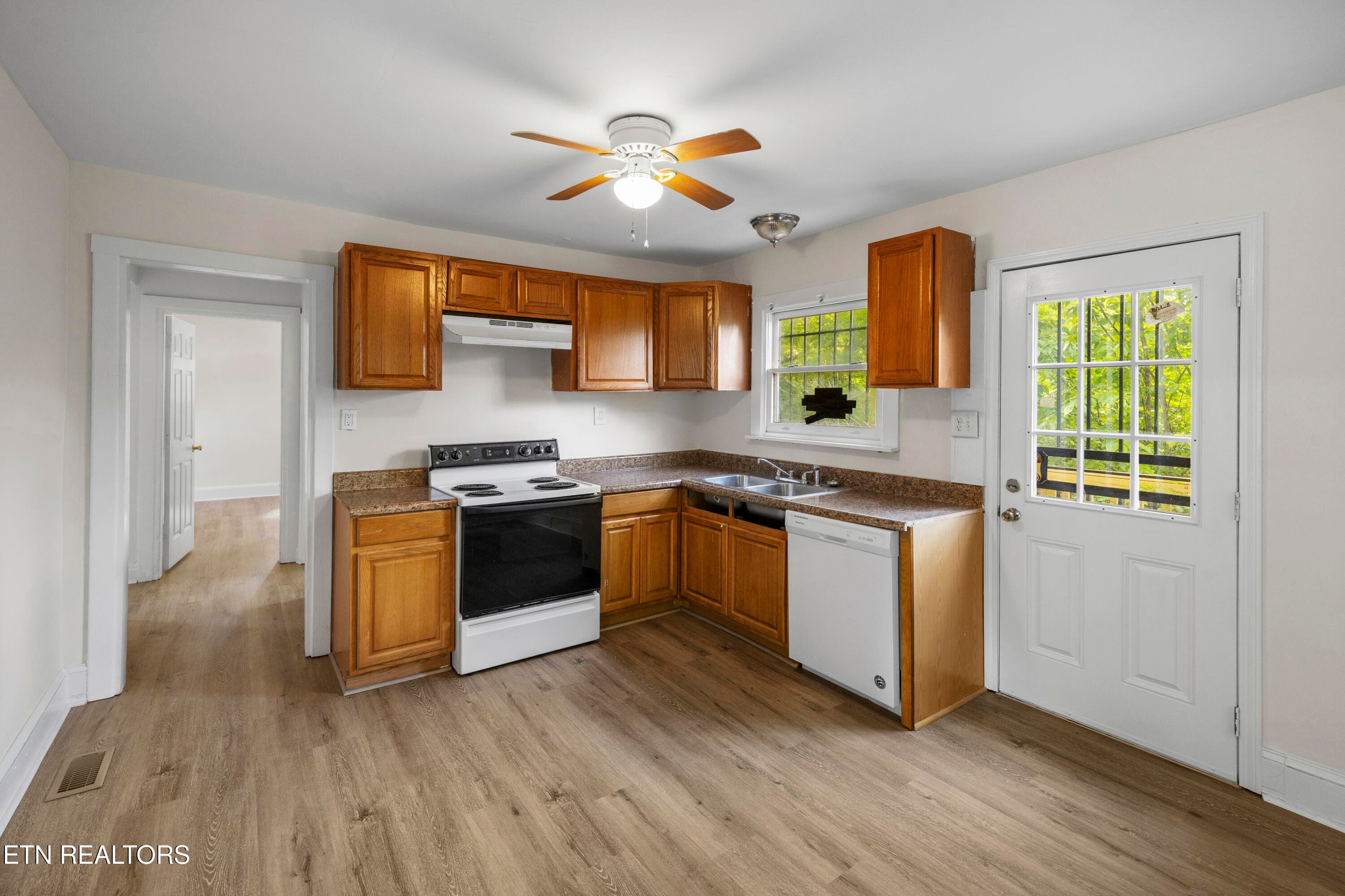 L40A0274 - 359 Nash Rd, Knoxville, TN 37914