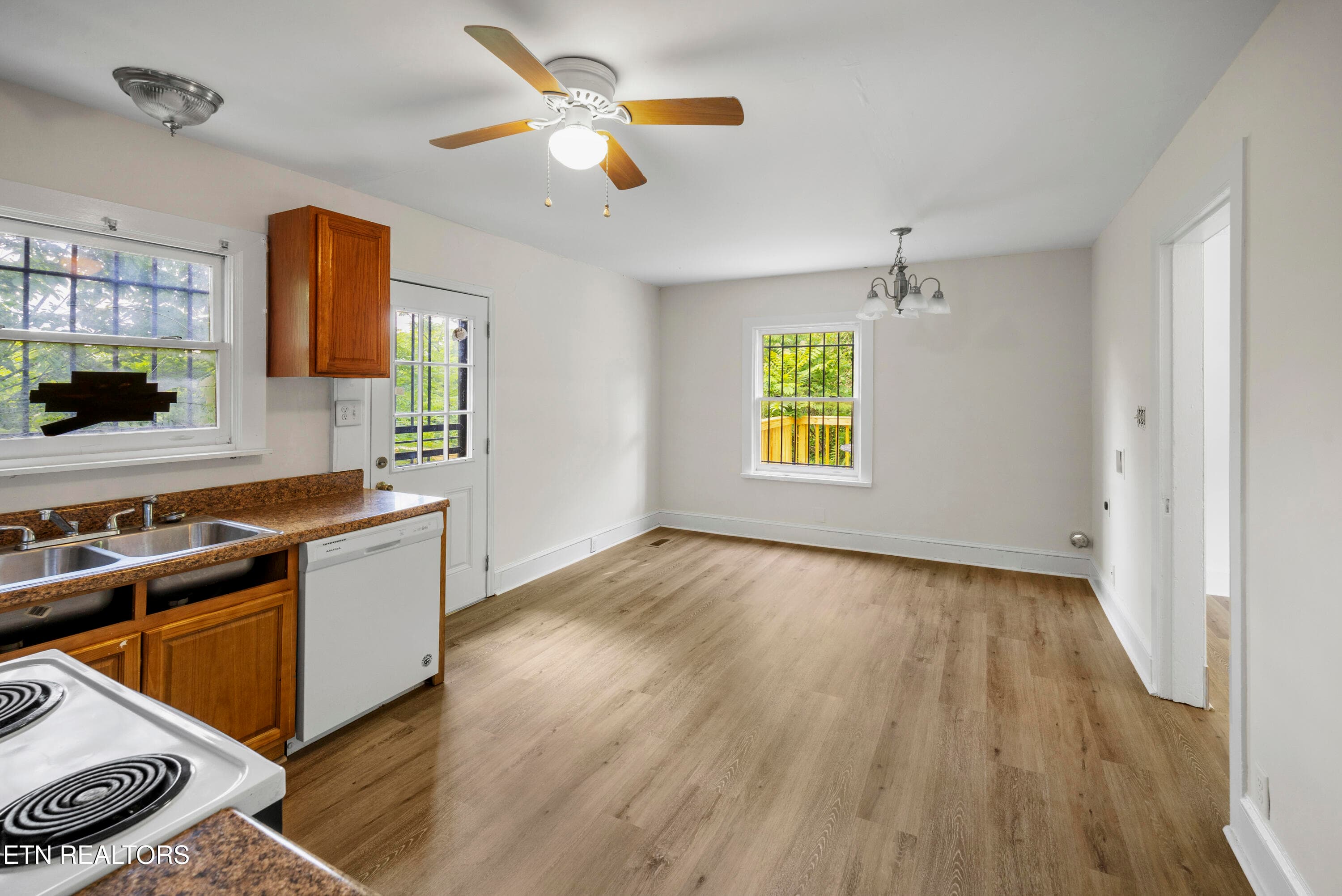 L40A0280 - 359 Nash Rd, Knoxville, TN 37914