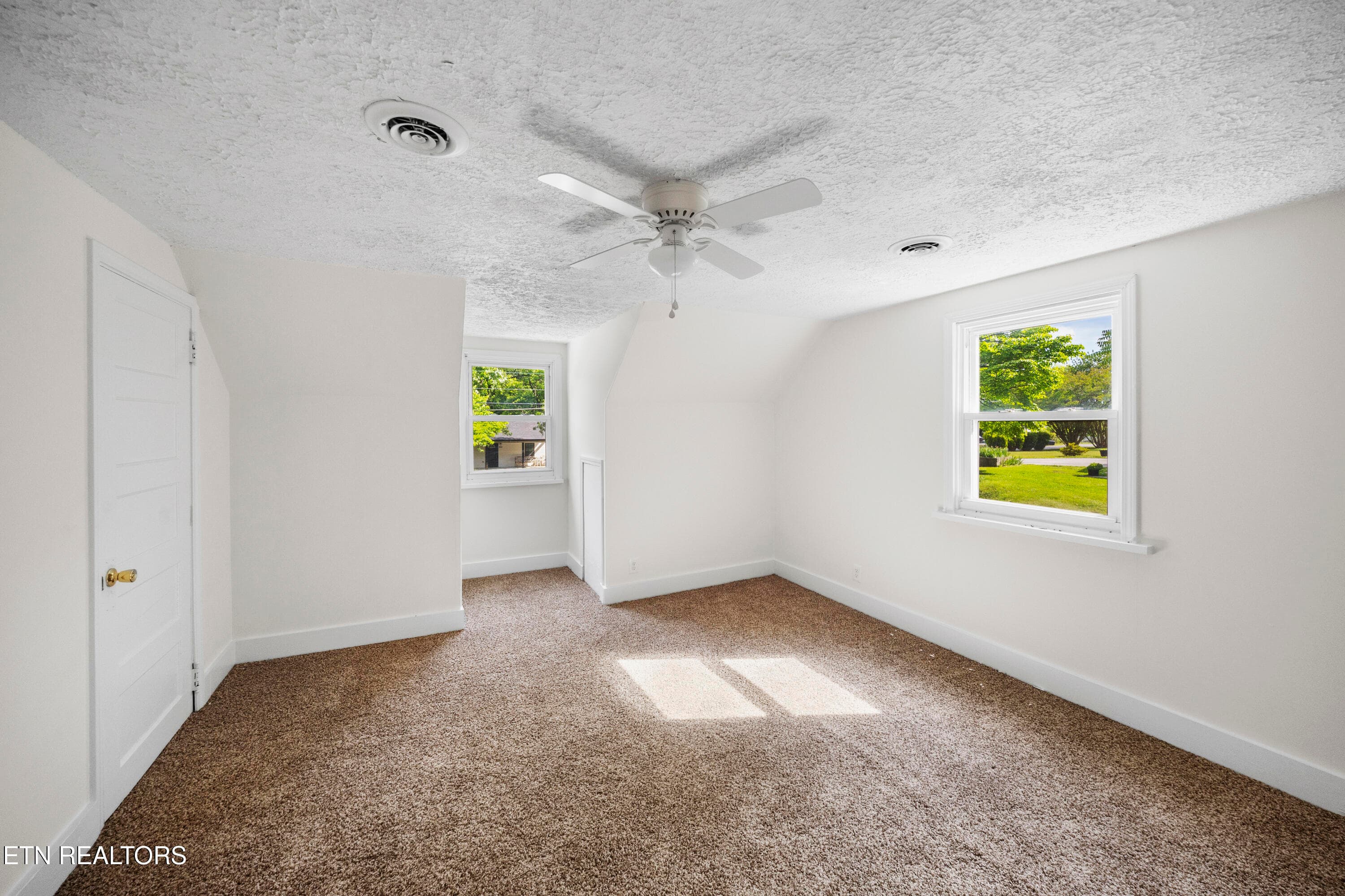 L40A0304 - 359 Nash Rd, Knoxville, TN 37914
