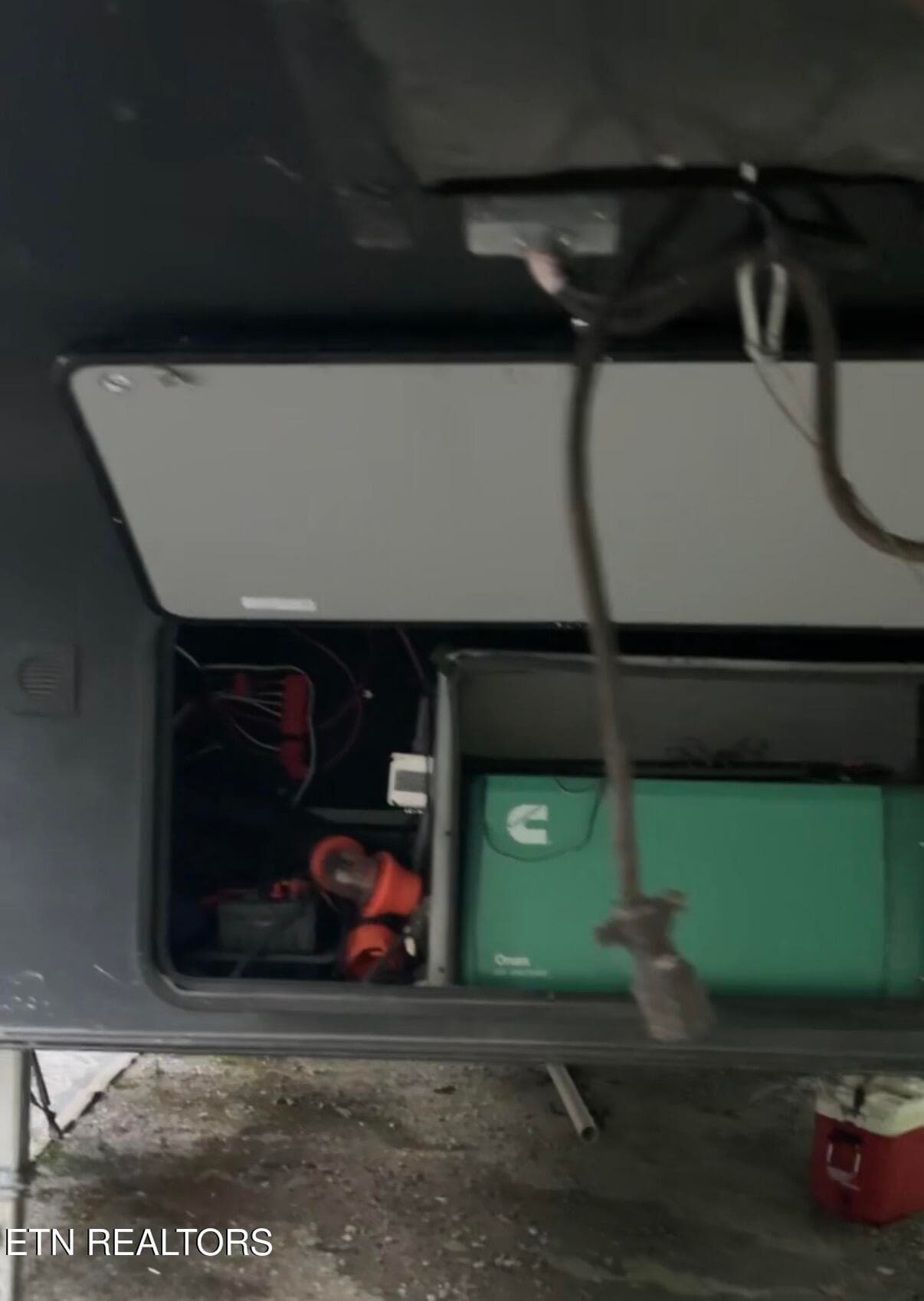 Generator - 549 Defender Rd, LaFollette, TN 37766