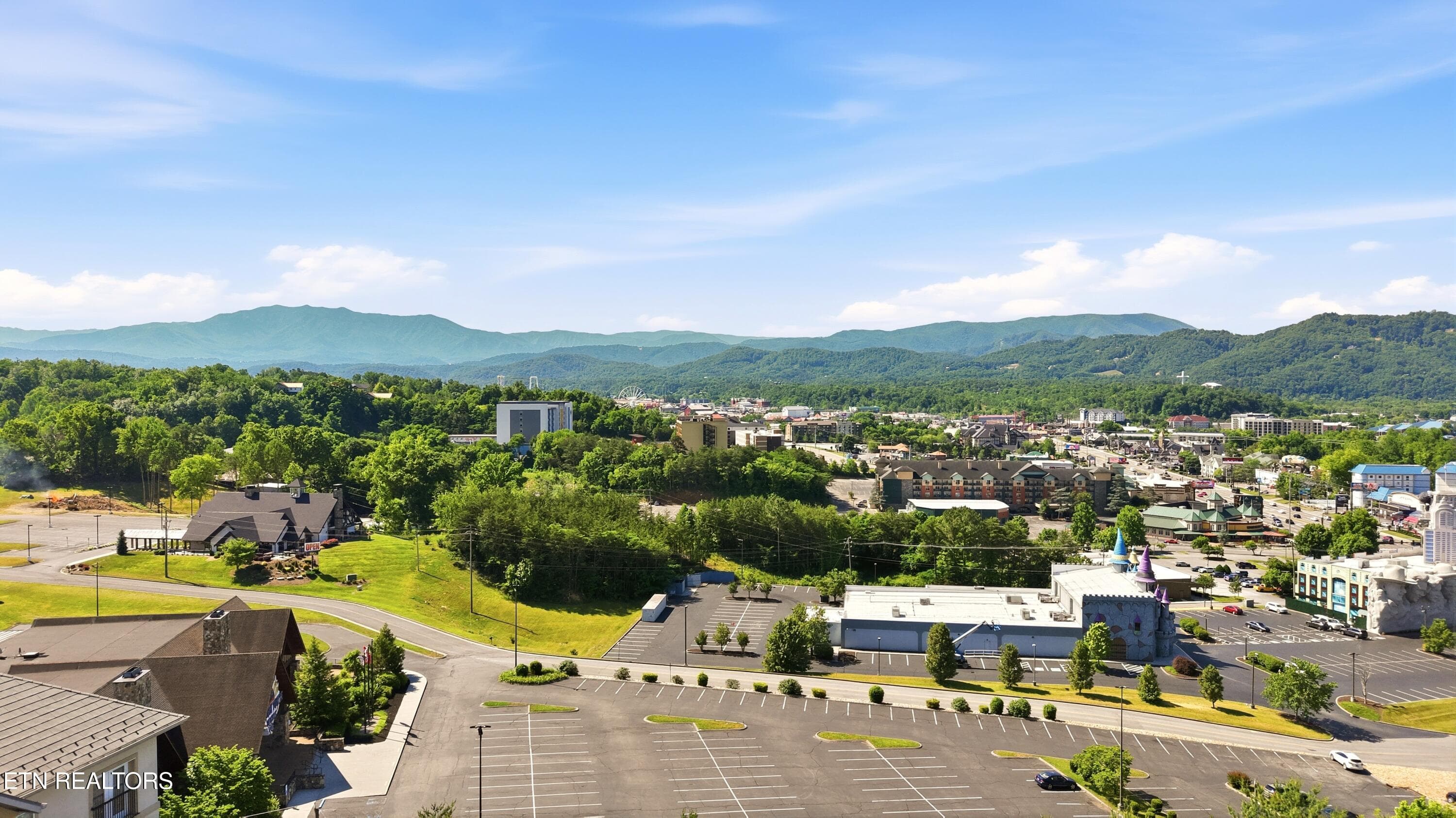 016_dji_fly_20260518_105636_0201_1779138 - 124 Plaza Drive UNIT 1104, Pigeon Forge, TN 37863, Pigeon Forge