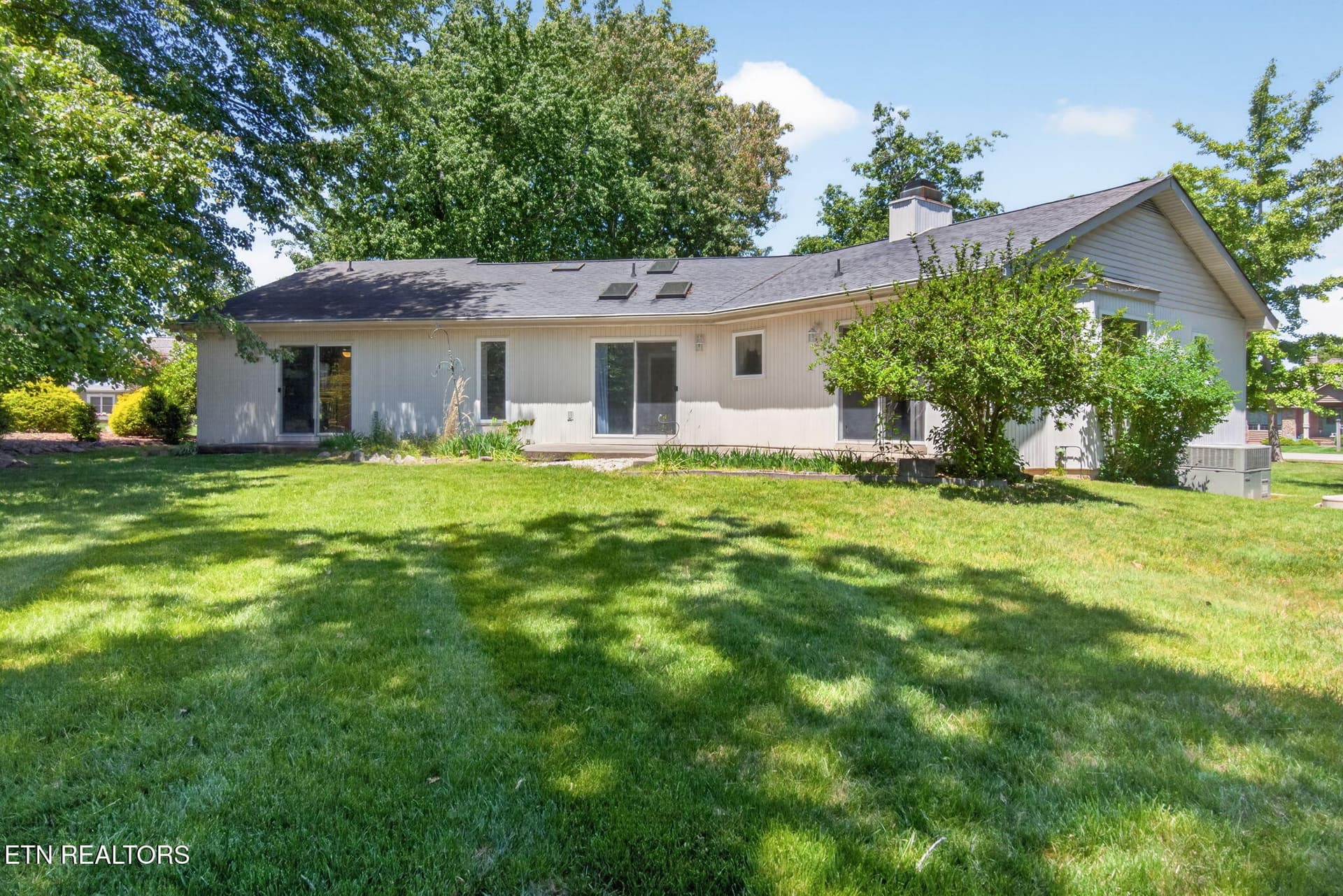 5-web-or-mls-19 Thames Ct_26 - 19 Thames Court, Crossville, TN 38558