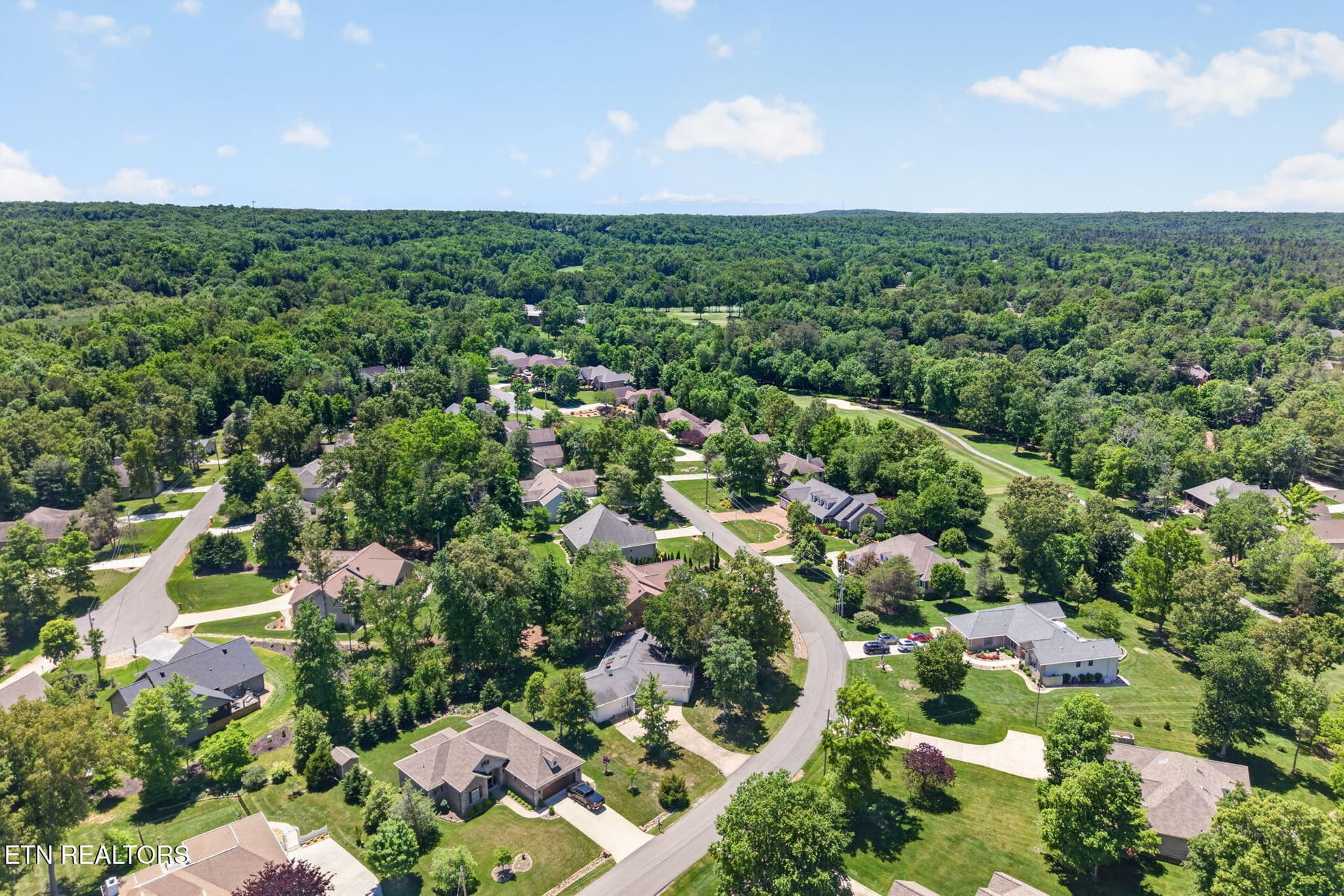 10-web-or-mls-19 Thames Ct_4 - 19 Thames Court, Crossville, TN 38558