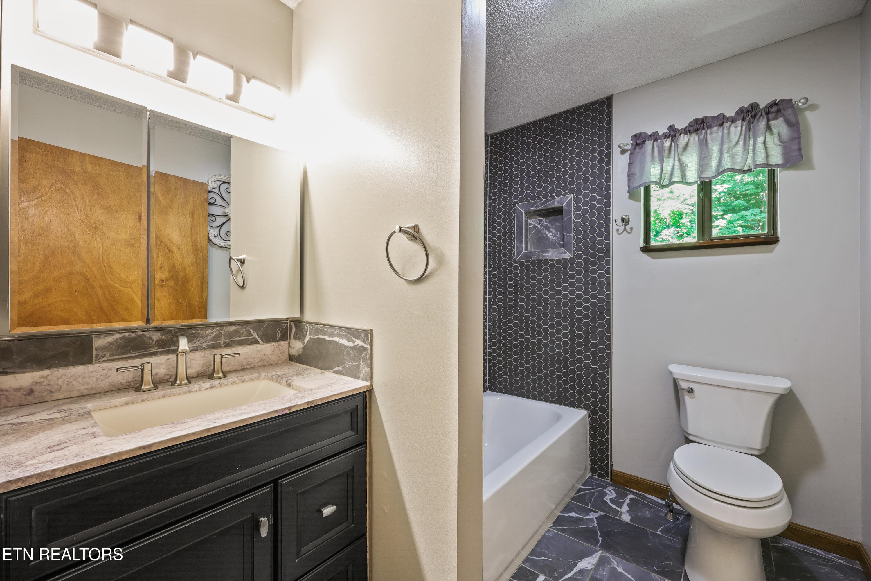16-165 Lenz Dr 13 - 165 Lenz Drive, Kodak, TN 37764