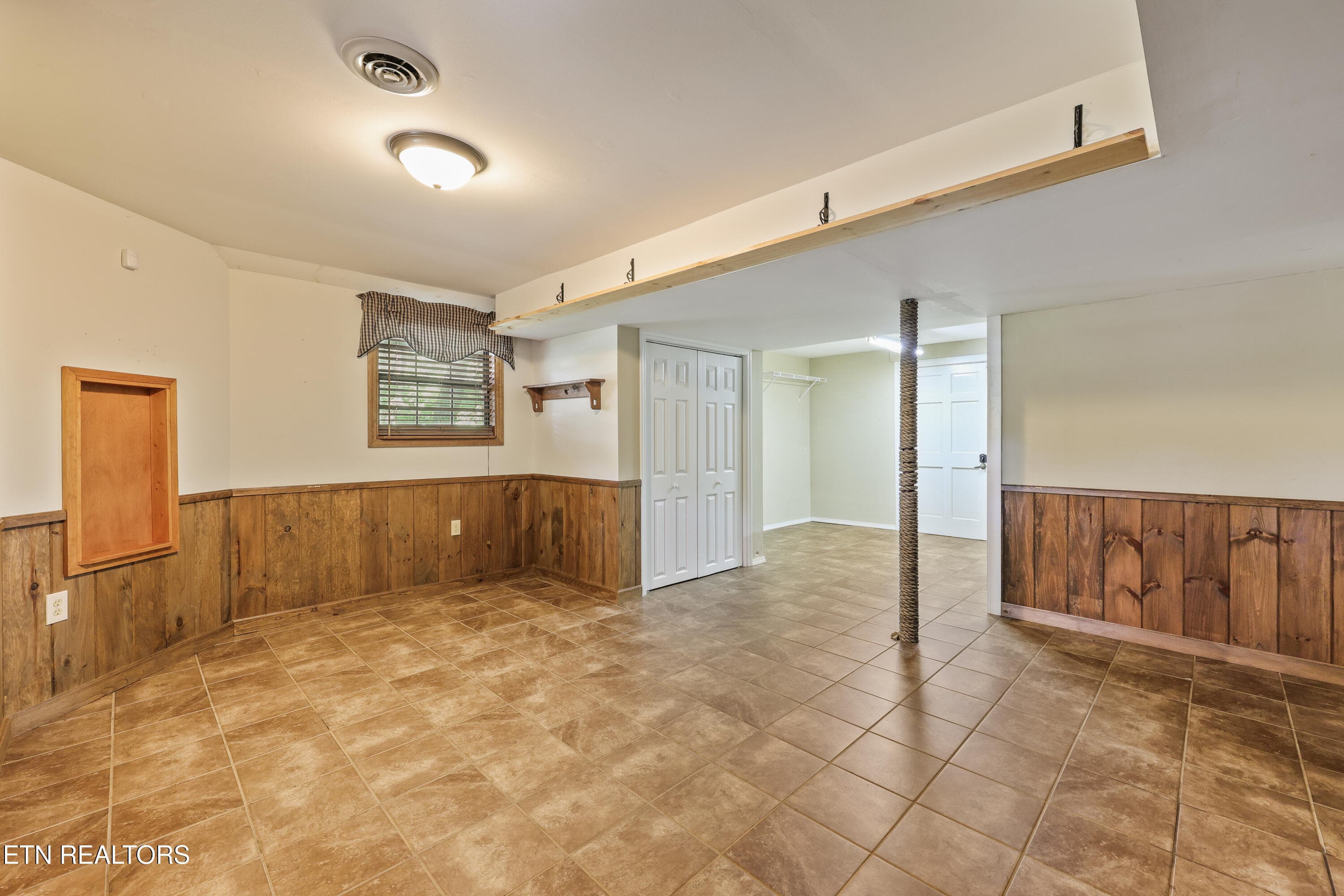 21-165 Lenz Dr 18 - 165 Lenz Drive, Kodak, TN 37764