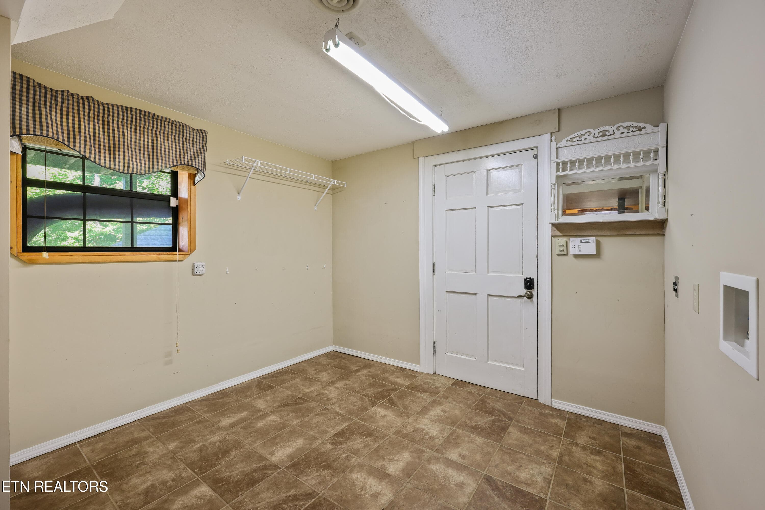 23-165 Lenz Dr 20 - 165 Lenz Drive, Kodak, TN 37764