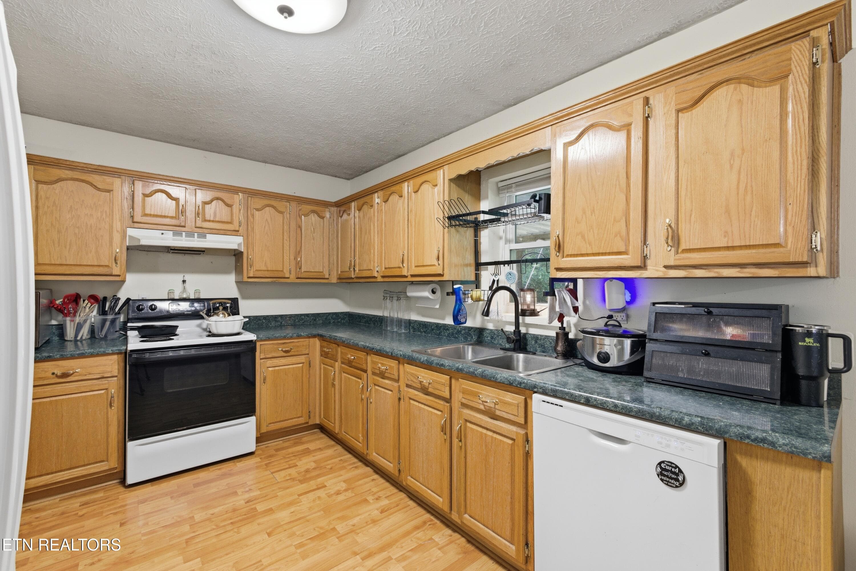 476W9831 - 140 Walnut St, Deer Lodge, TN 37726, Deer Lodge