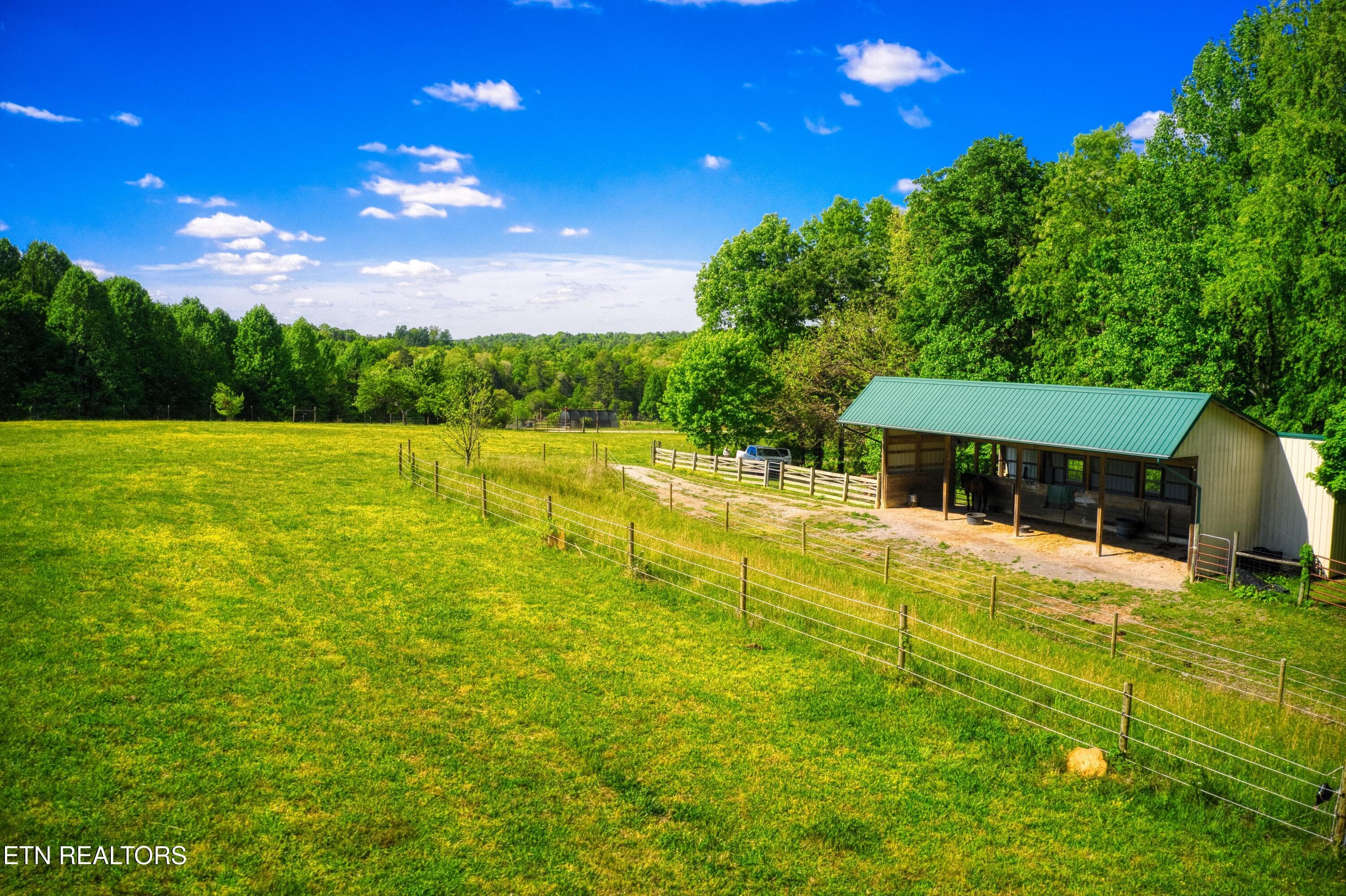 DJI_0638 - 1043 Range Cemetery Rd, Allardt, TN 38504