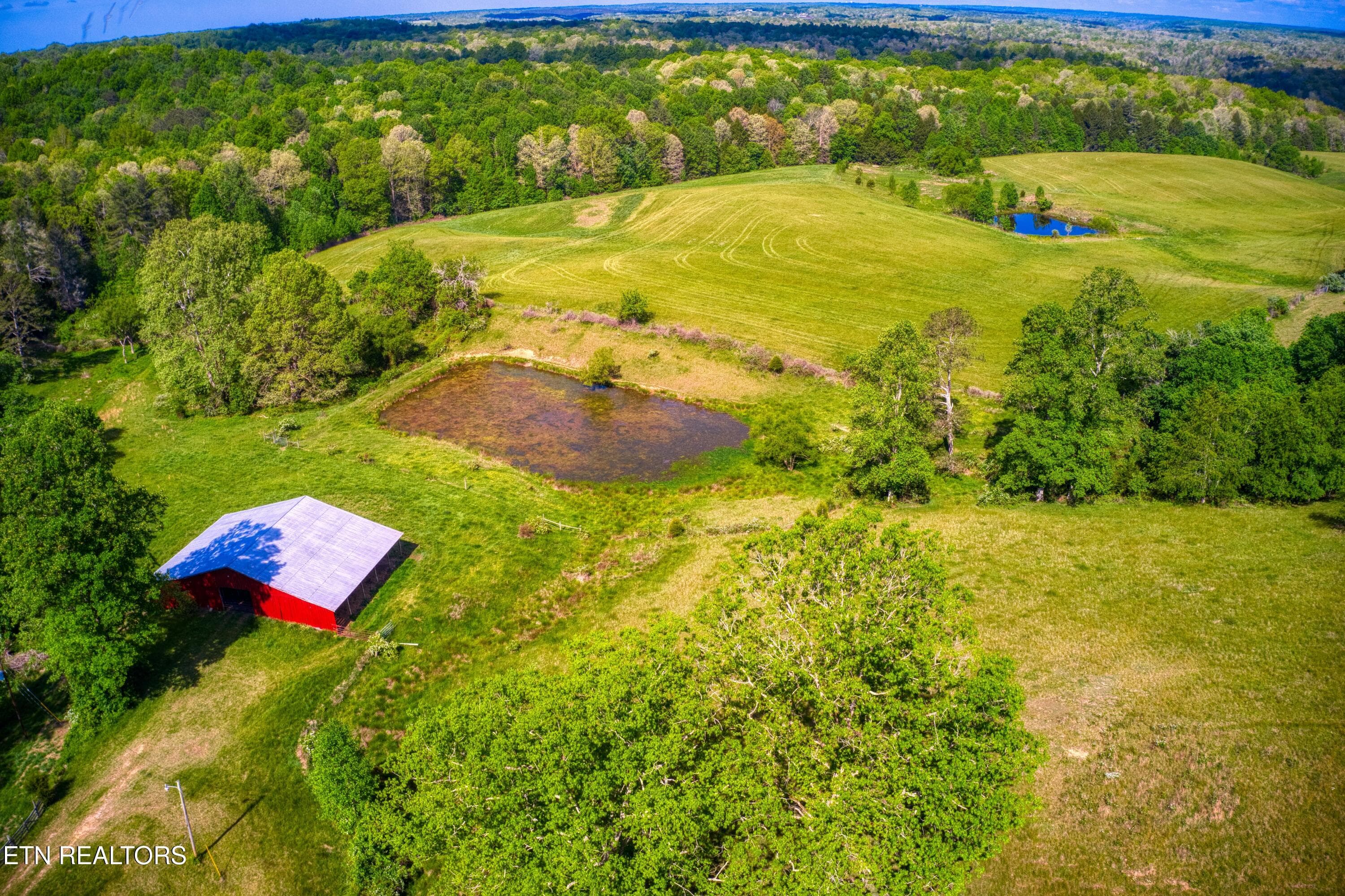 DJI_0688 - 1043 Range Cemetery Rd, Allardt, TN 38504