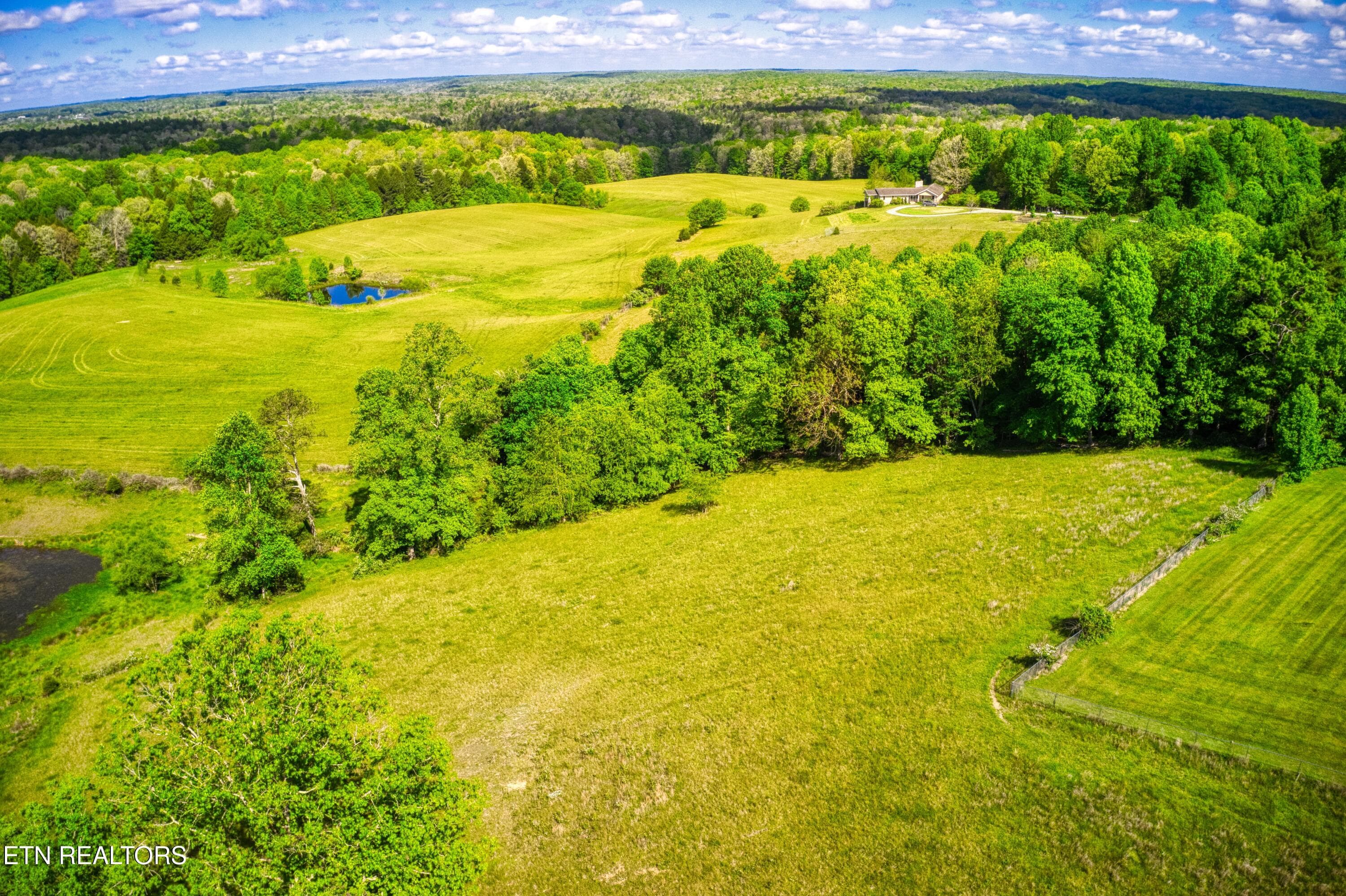 DJI_0693 - 1043 Range Cemetery Rd, Allardt, TN 38504