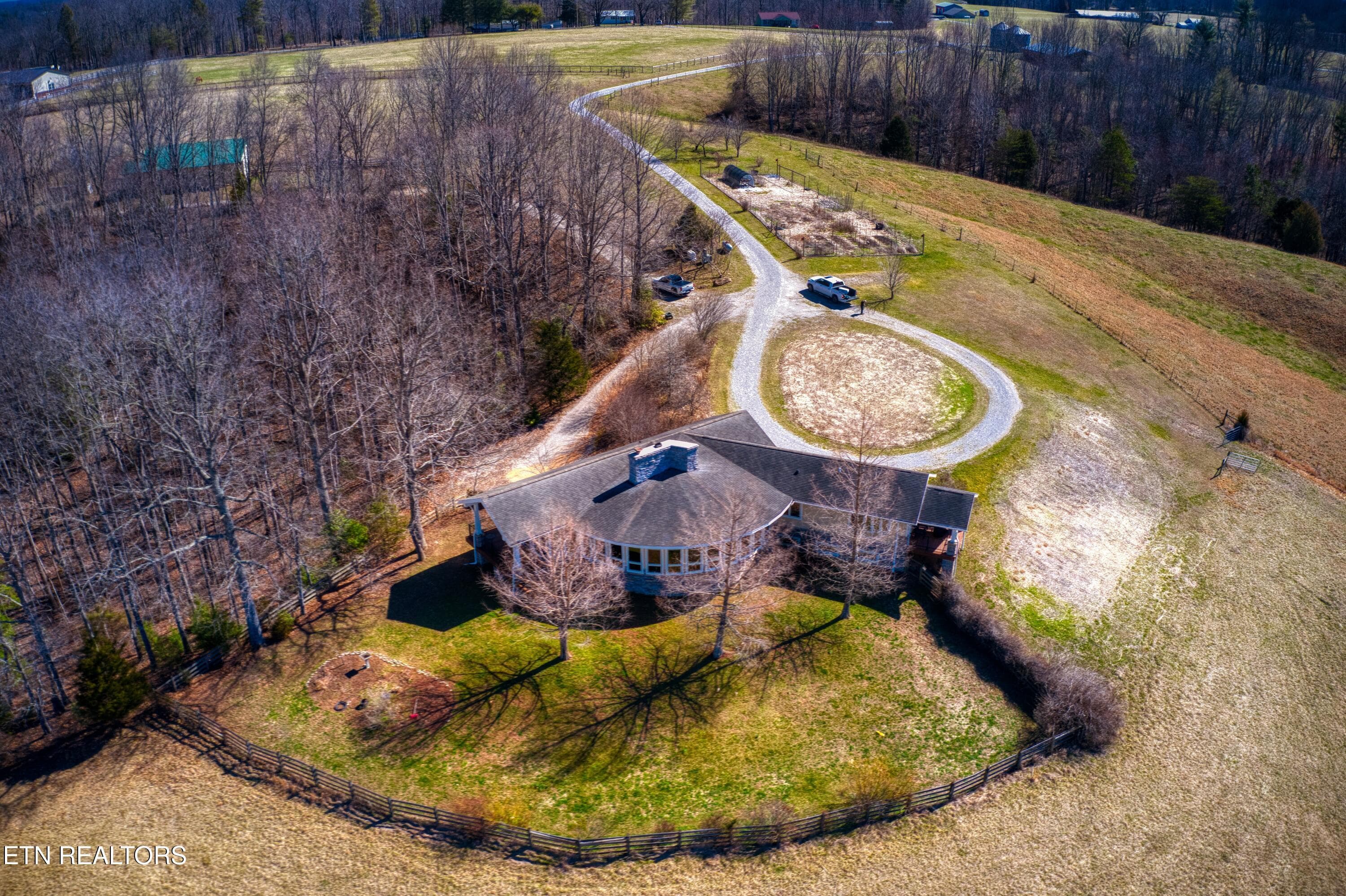DJI_0278 - 1043 Range Cemetery Rd, Allardt, TN 38504